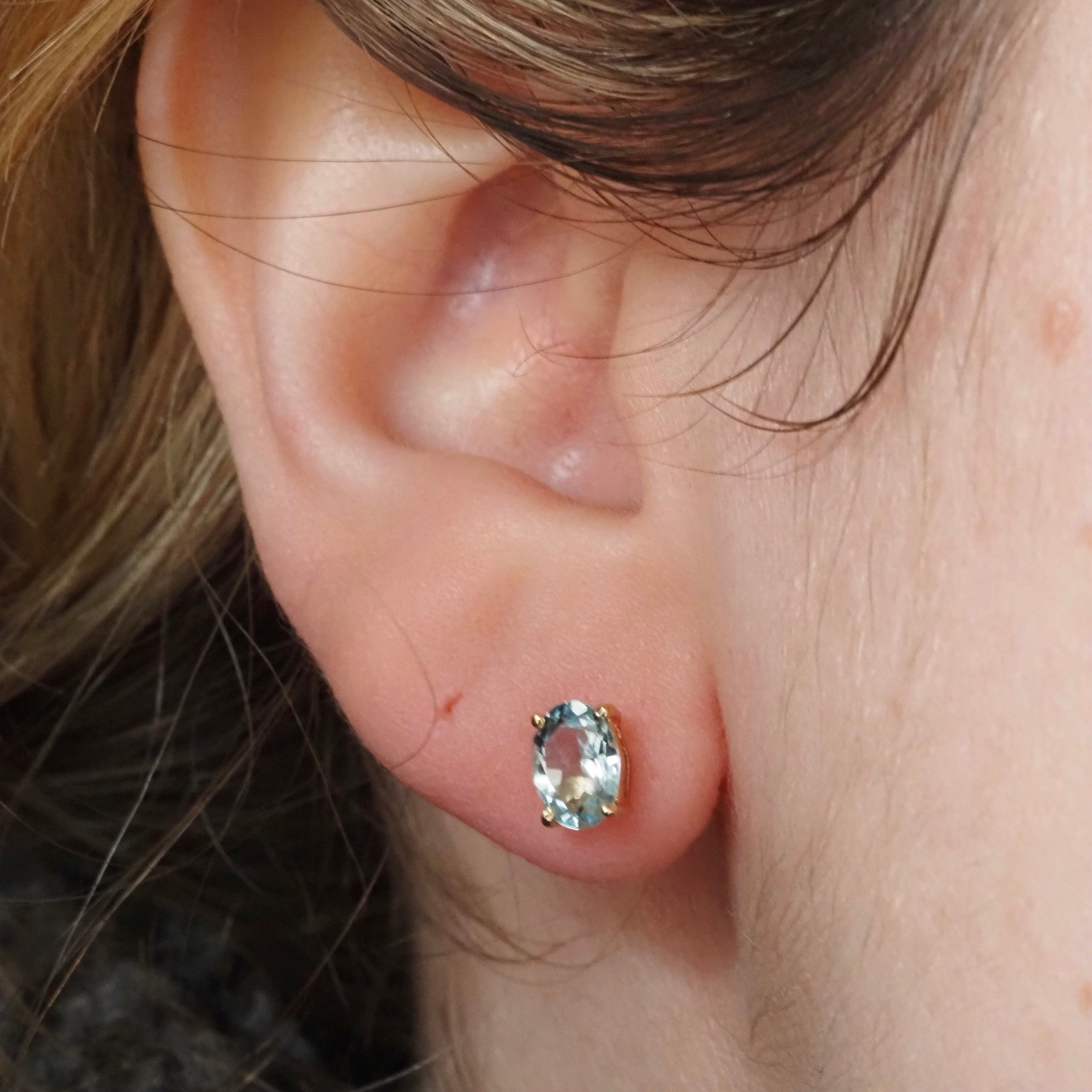 Vintage Aquamarine 14k Gold Stud Earrings