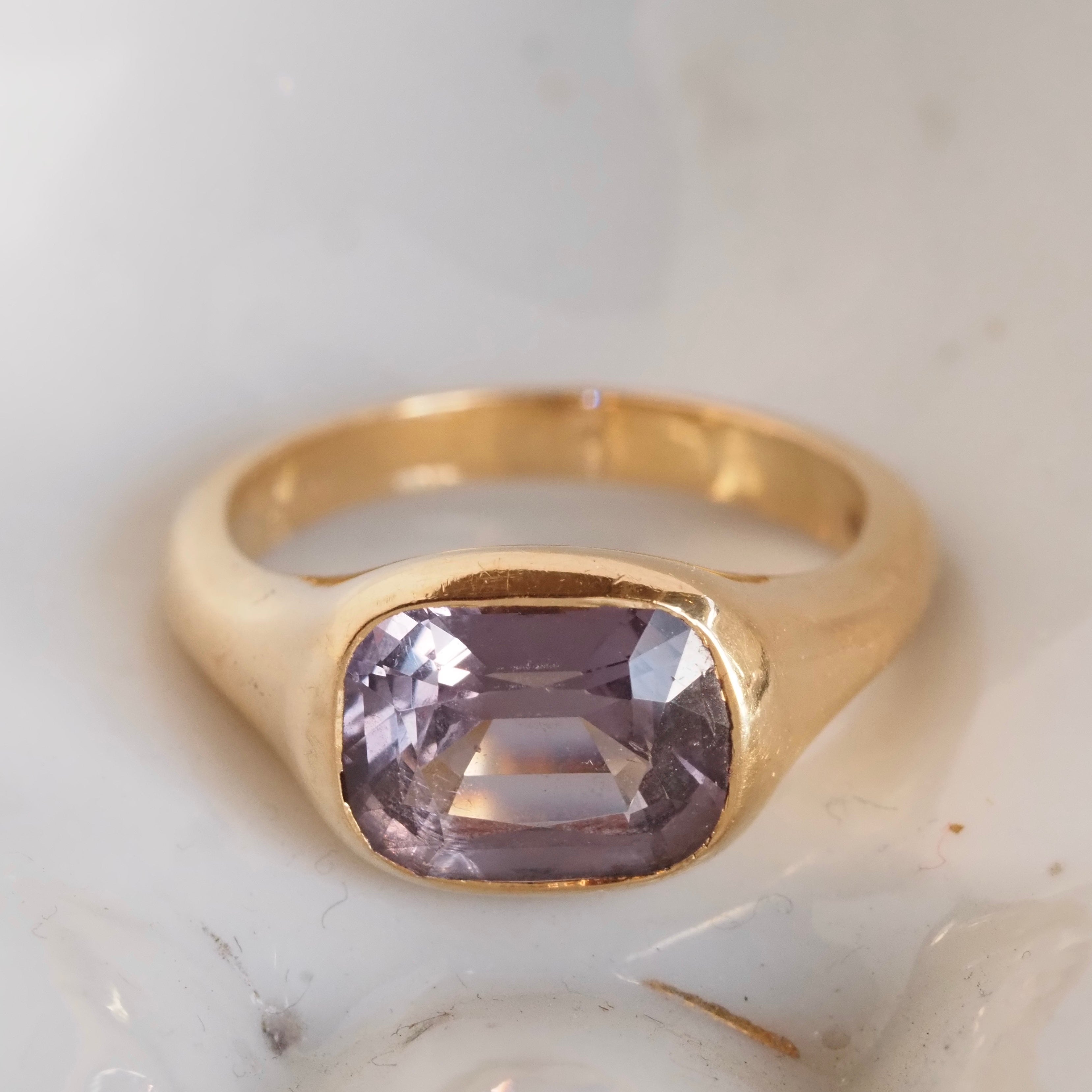 18k Gold Purple Spinel Signet Ring