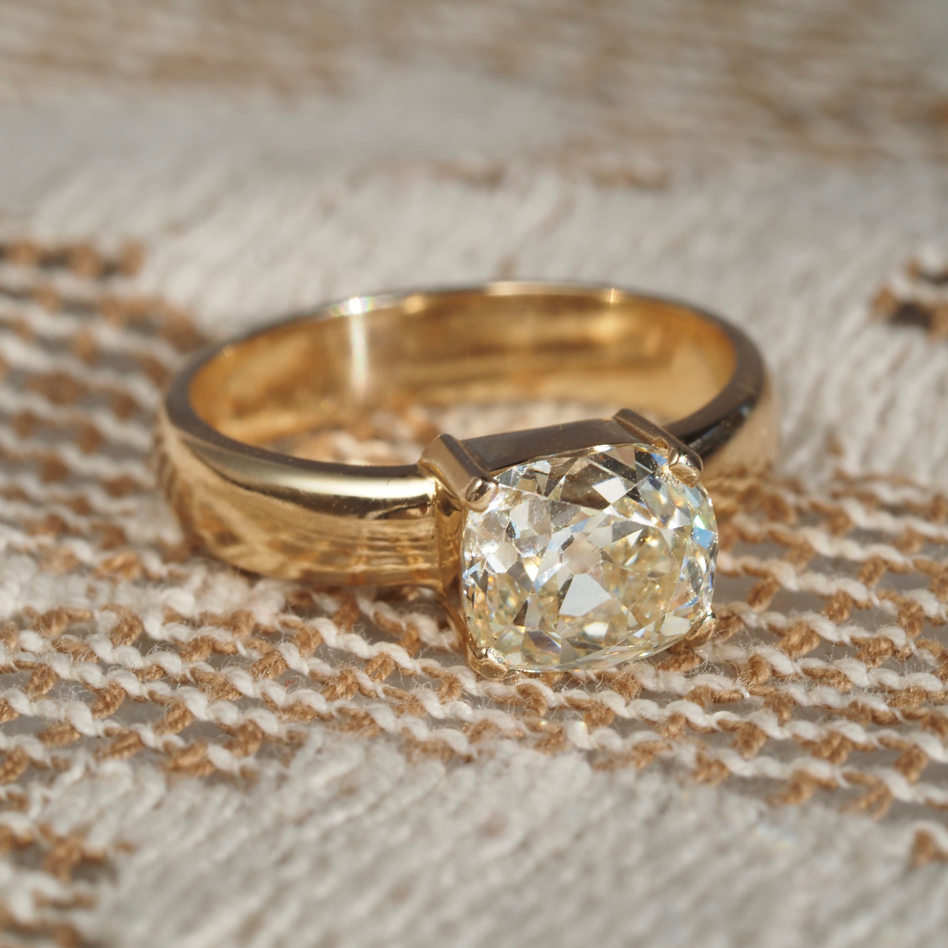 Antique 2ct Old Mine Cut Cushion Diamond in 14k Gold Engagement Ring