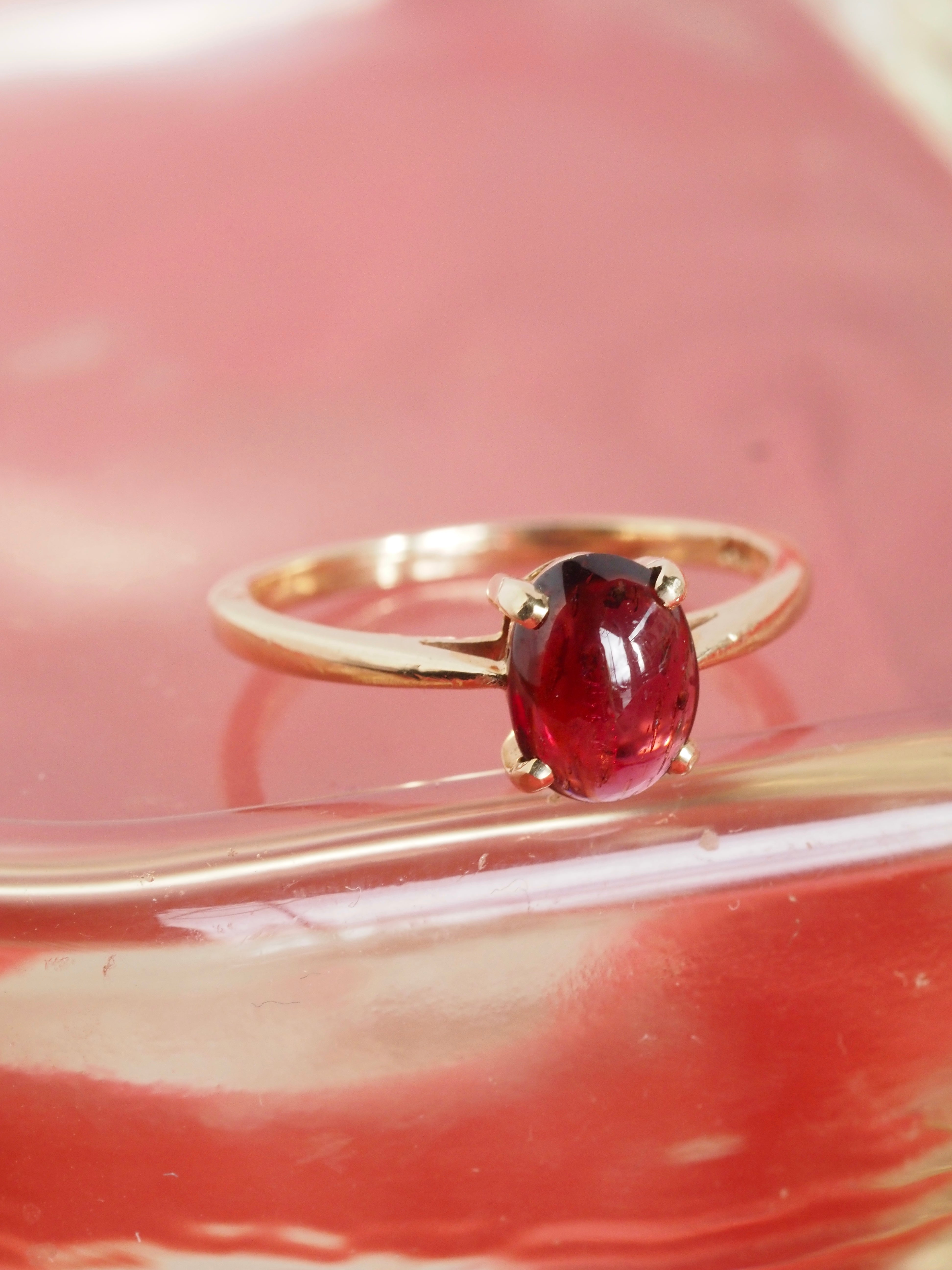 Vintage 14k Gold Garnet Cabochon Ring