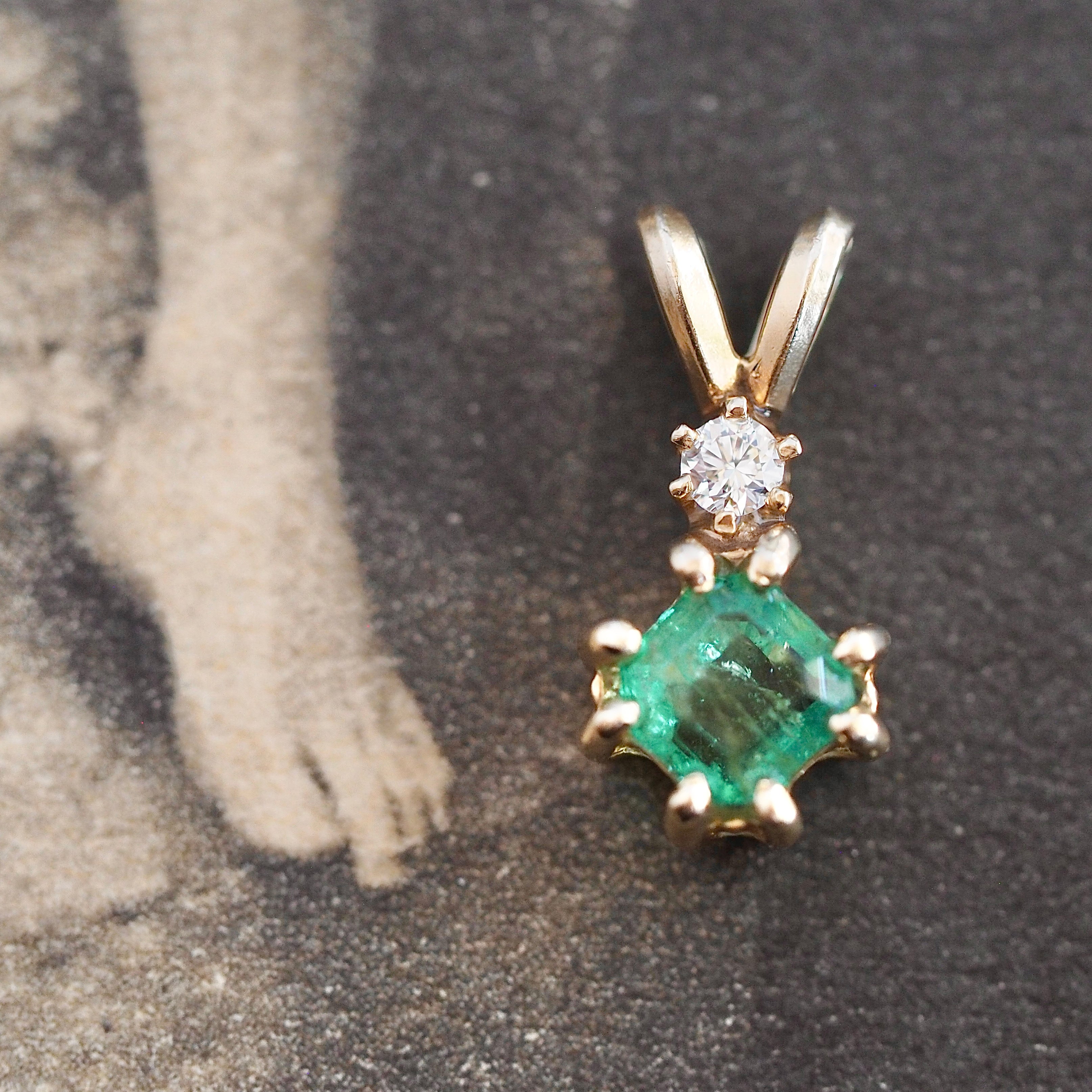 Vintage 14k Gold Emerald and Diamond Pendant