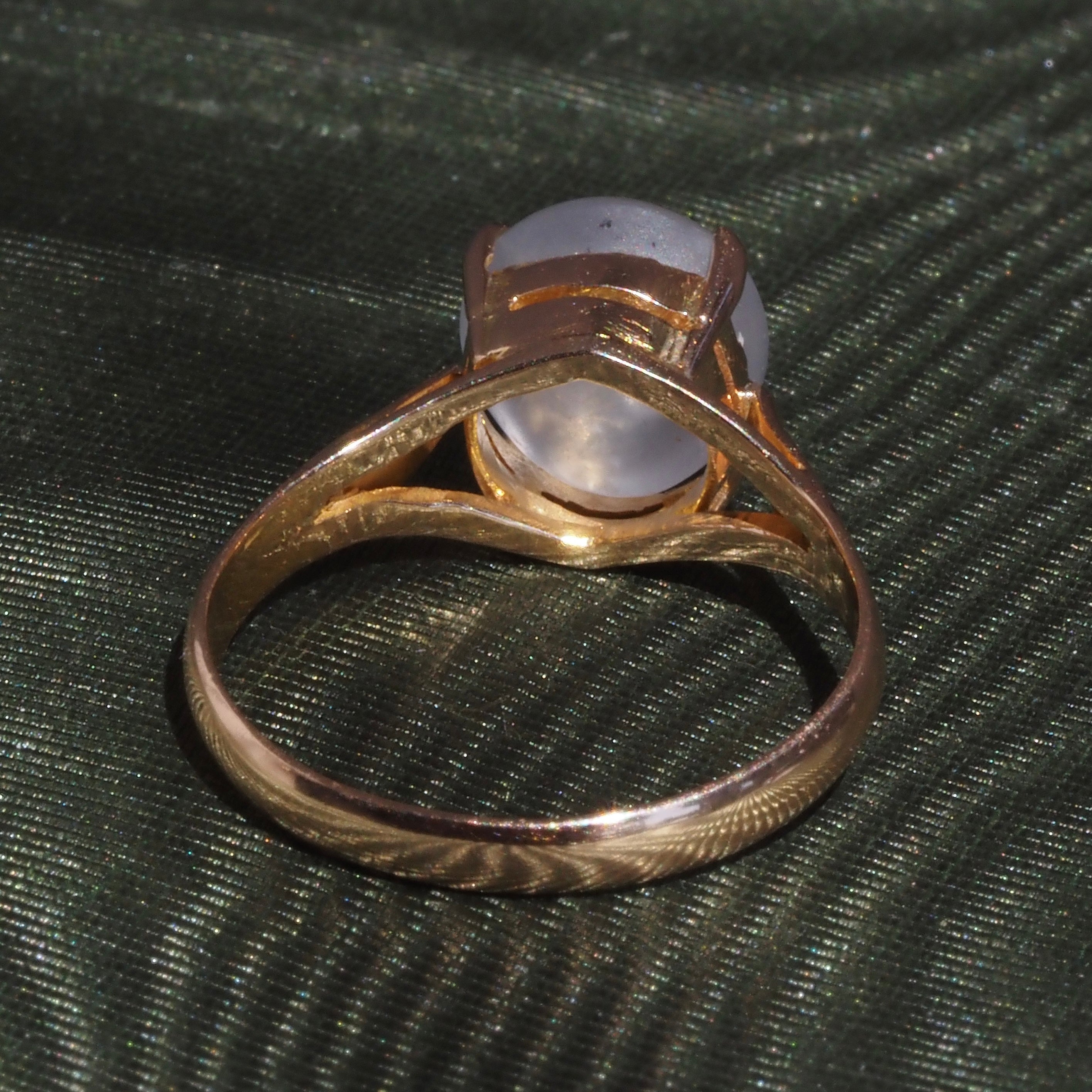 Vintage Natural Star Sapphire 18k Gold Ring