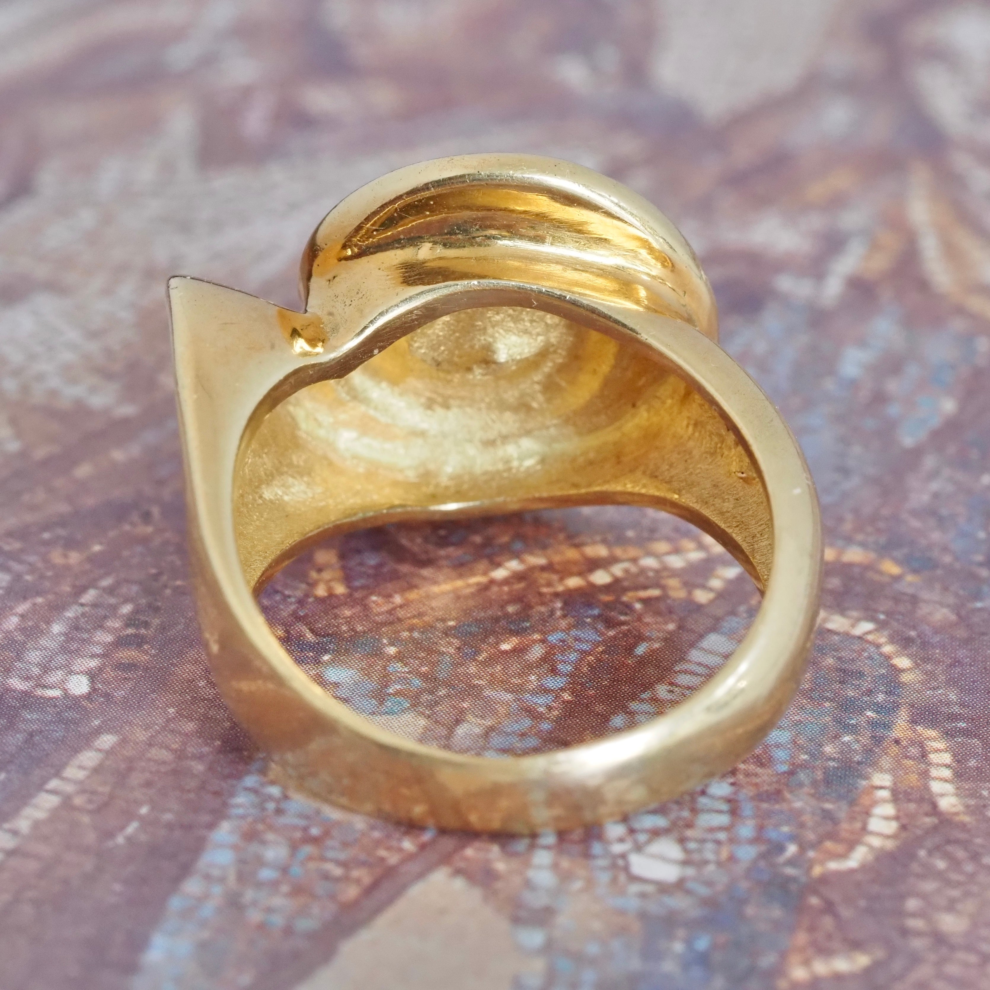 Vintage 18k Gold Nautilus Ring