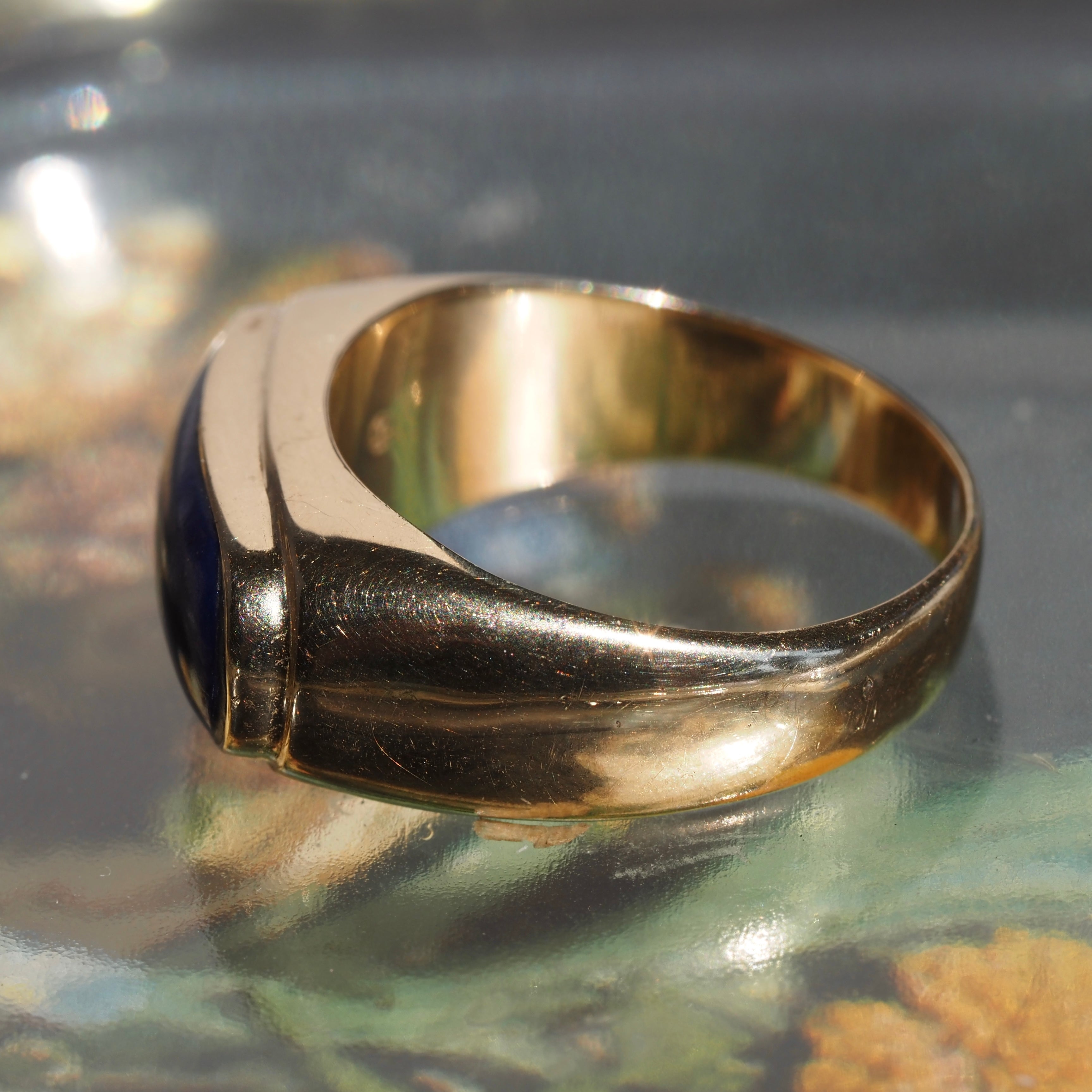 Vintage 14k Gold Lapis Saddle Ring