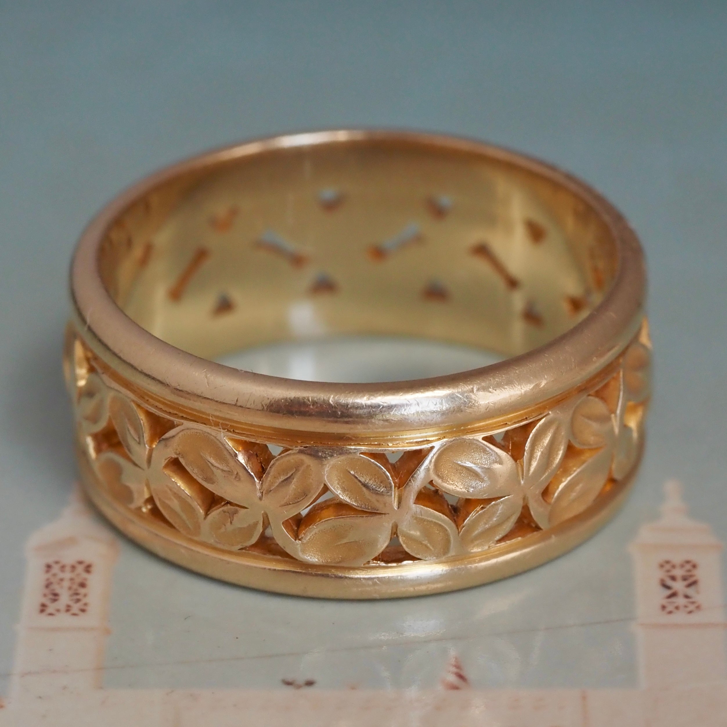 Antique 14k Gold Floral Wide Band