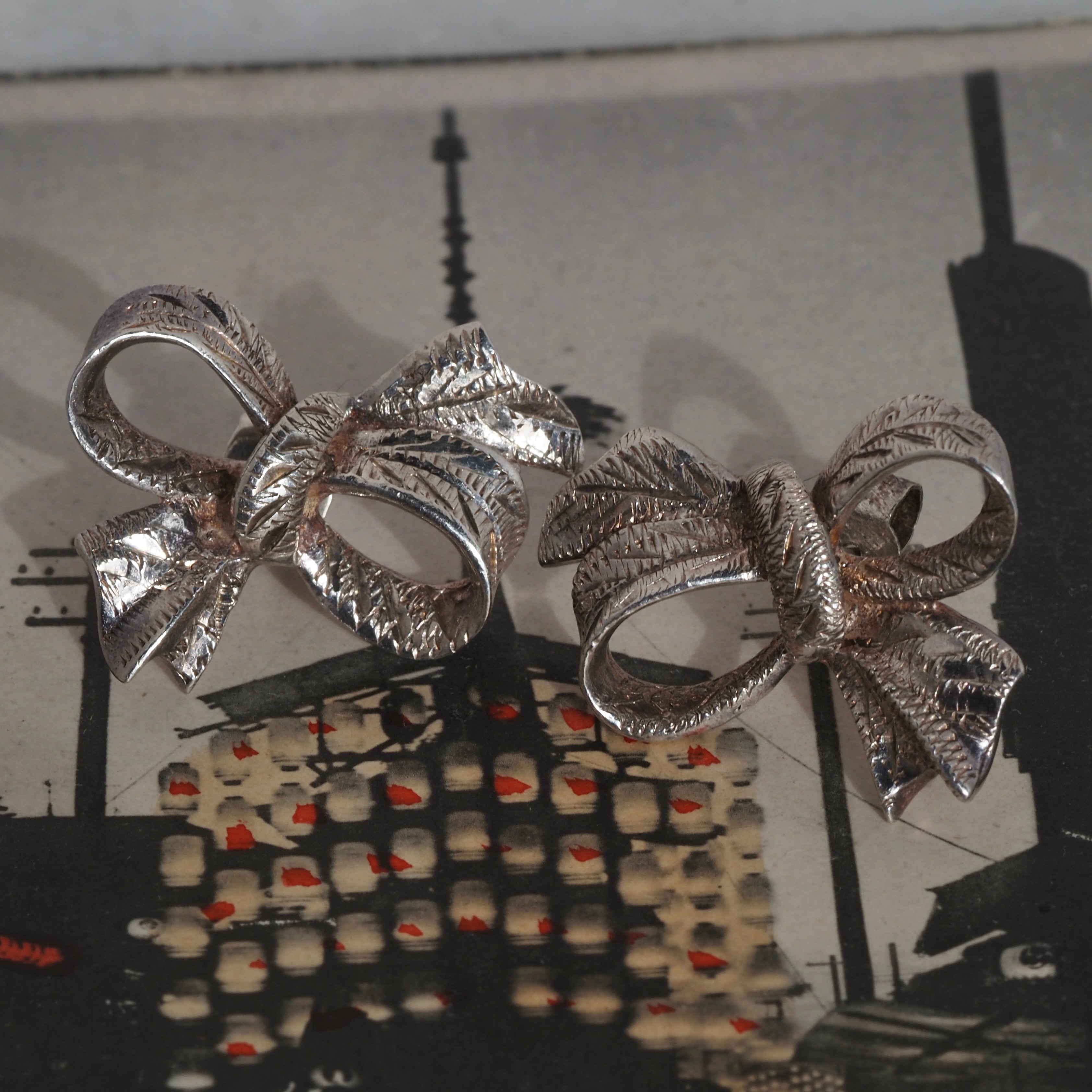 Vintage Sterling Silver Engraved Bow Earrings