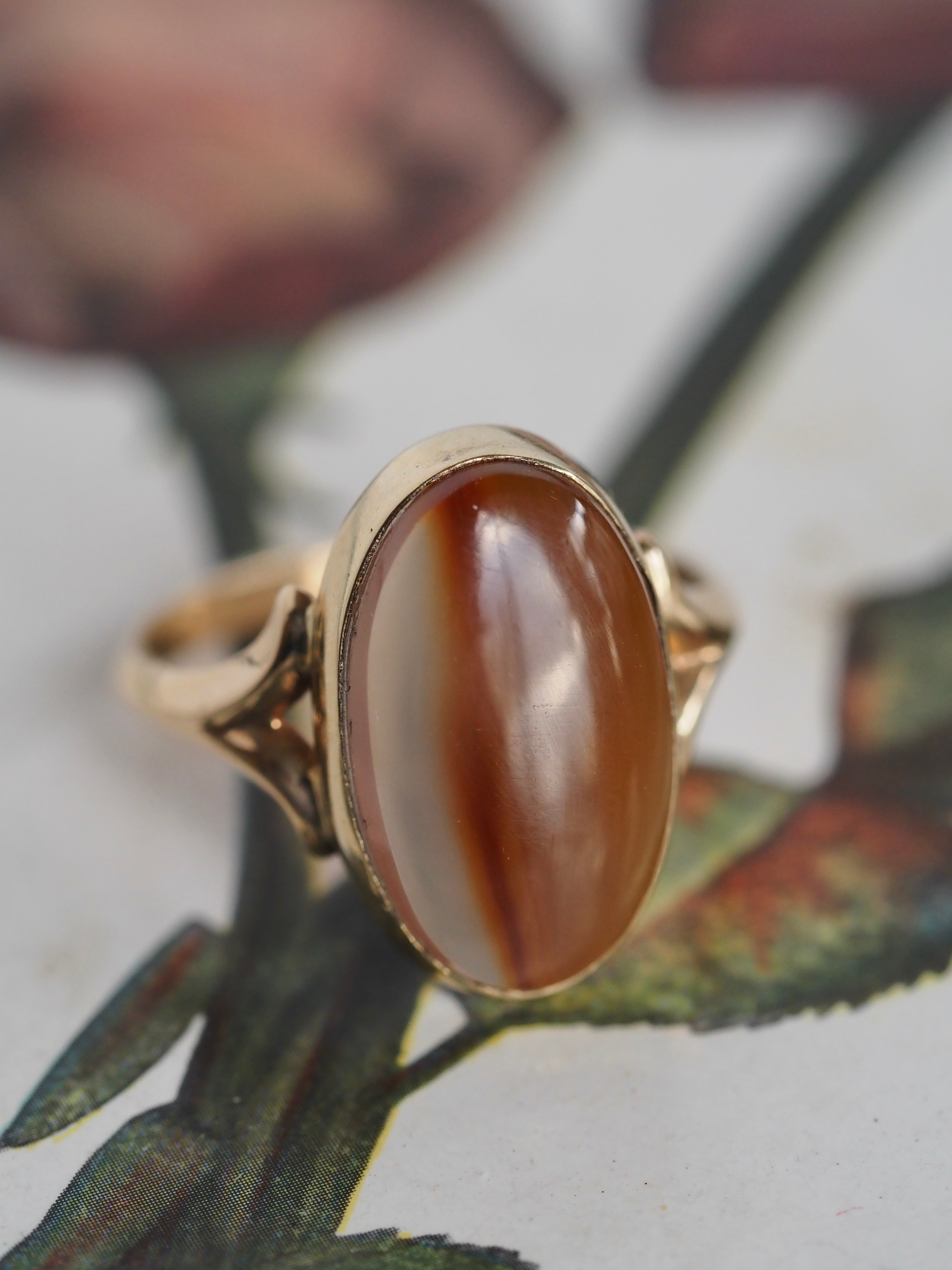 Antique Oval Agate 10k Gold Ring