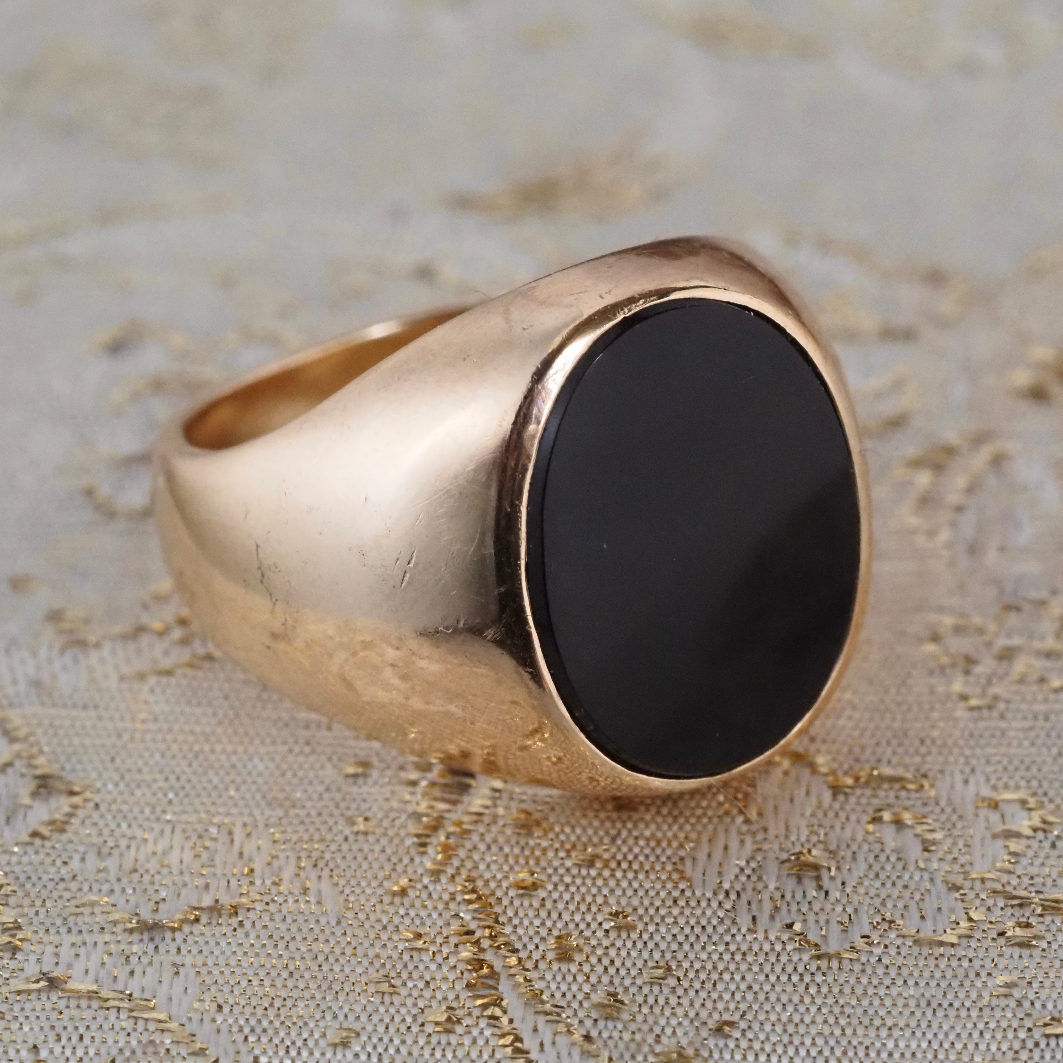 Vintage Onyx Solid 10k Gold Signet Ring