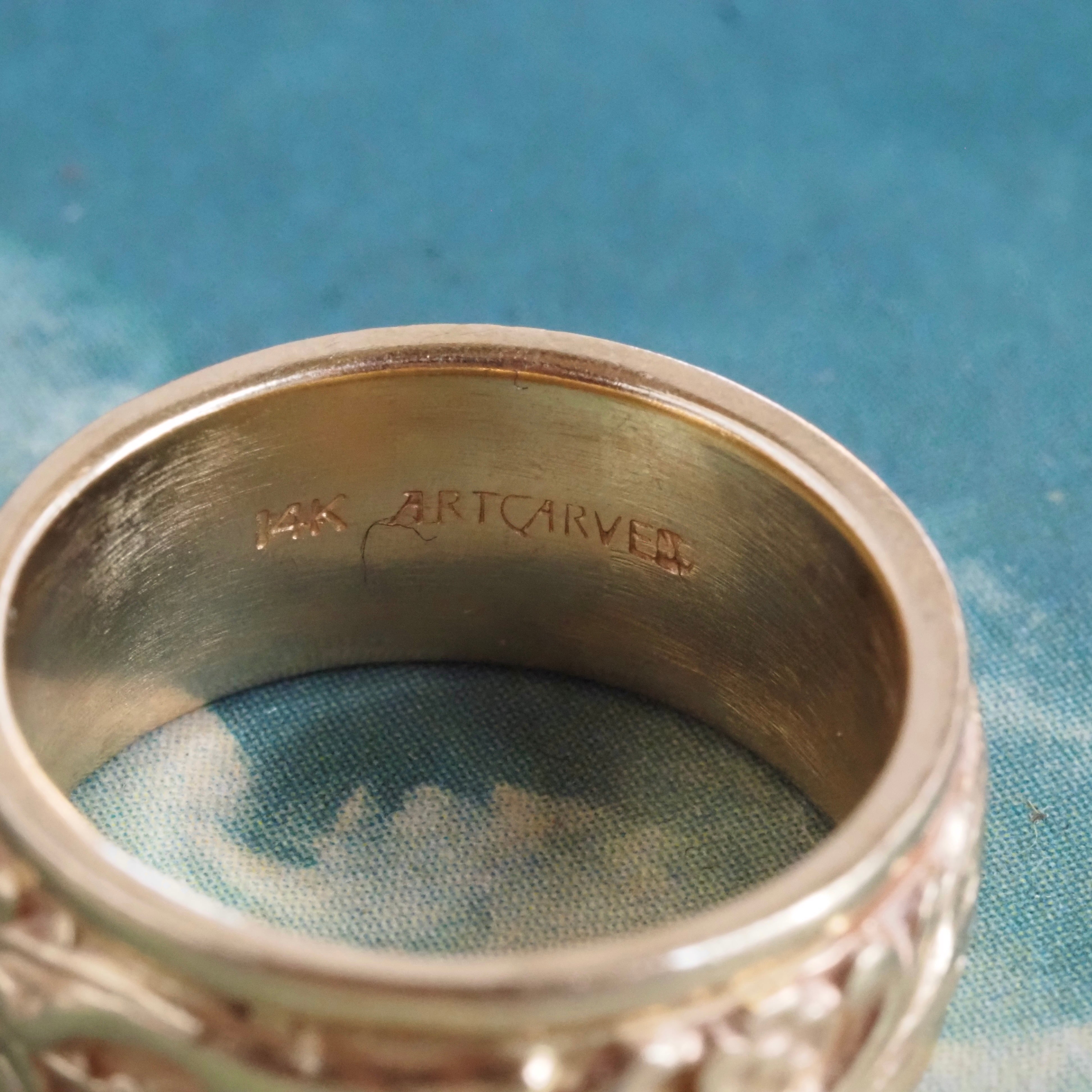 Vintage Wide Floral Art Carved 14k Gold Band