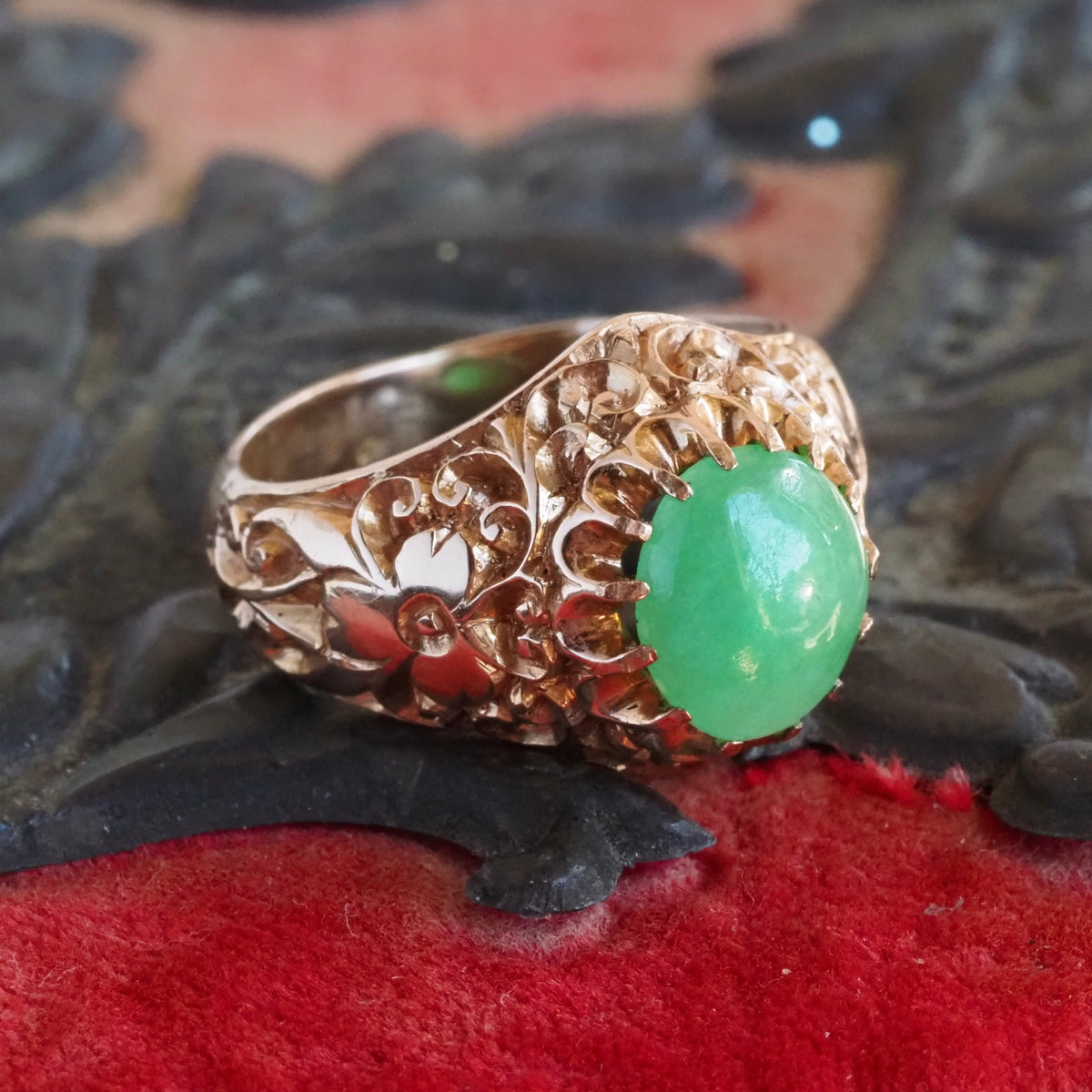 Vintage Jadeite Hand Carved Floral 14k Gold Ring