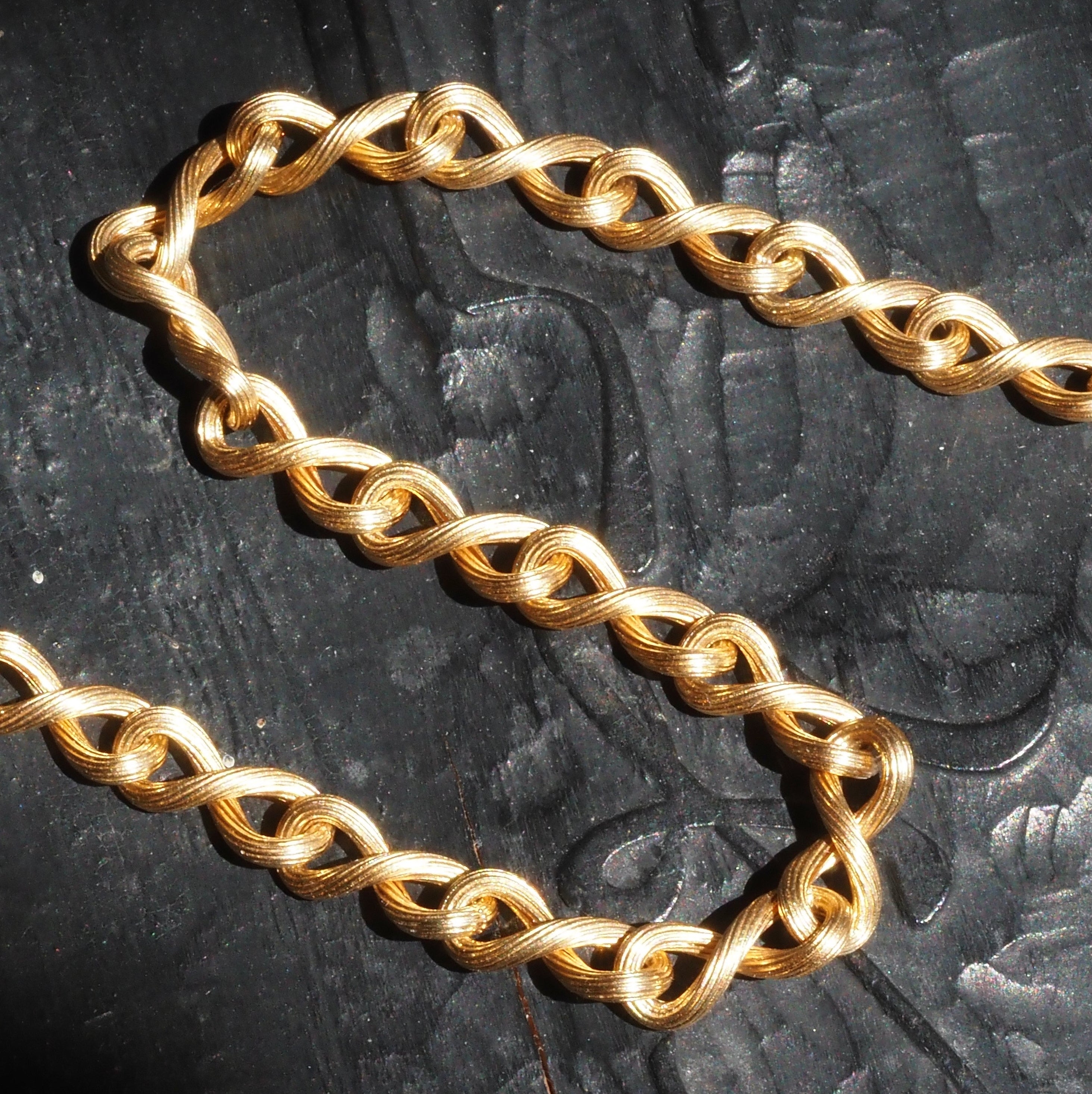 Vintage Italian 18k Gold Fluted Infinity Chain Bracelet