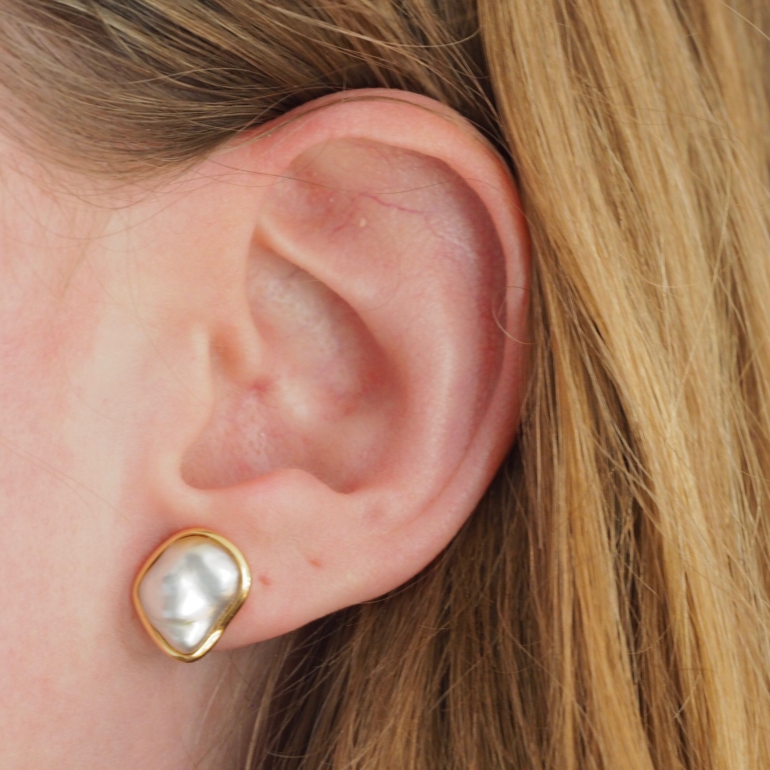 Baroque Pearl and 18k Gold Earrings