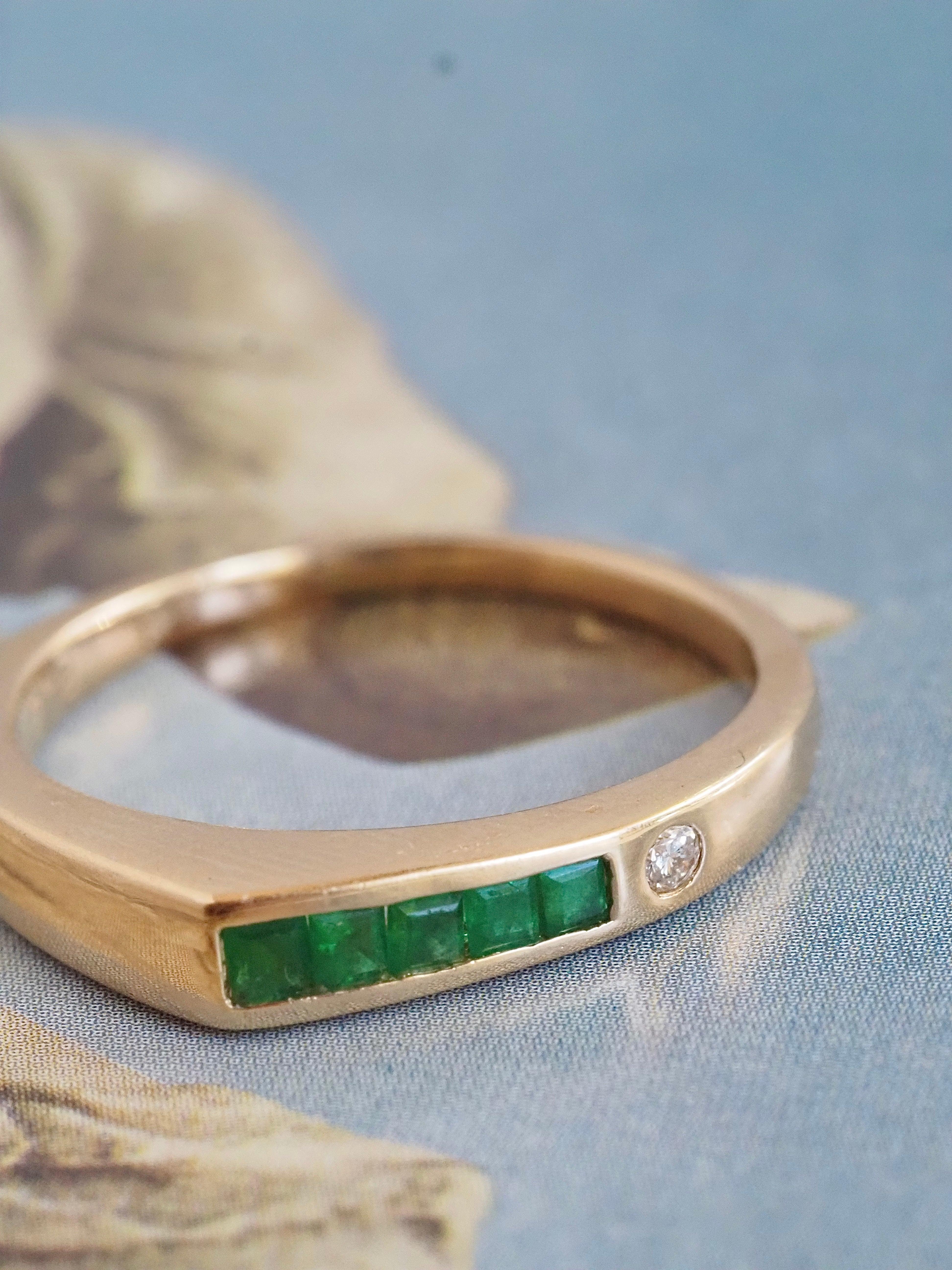 Vintage Modernist 14k Gold Emerald Diamond Band