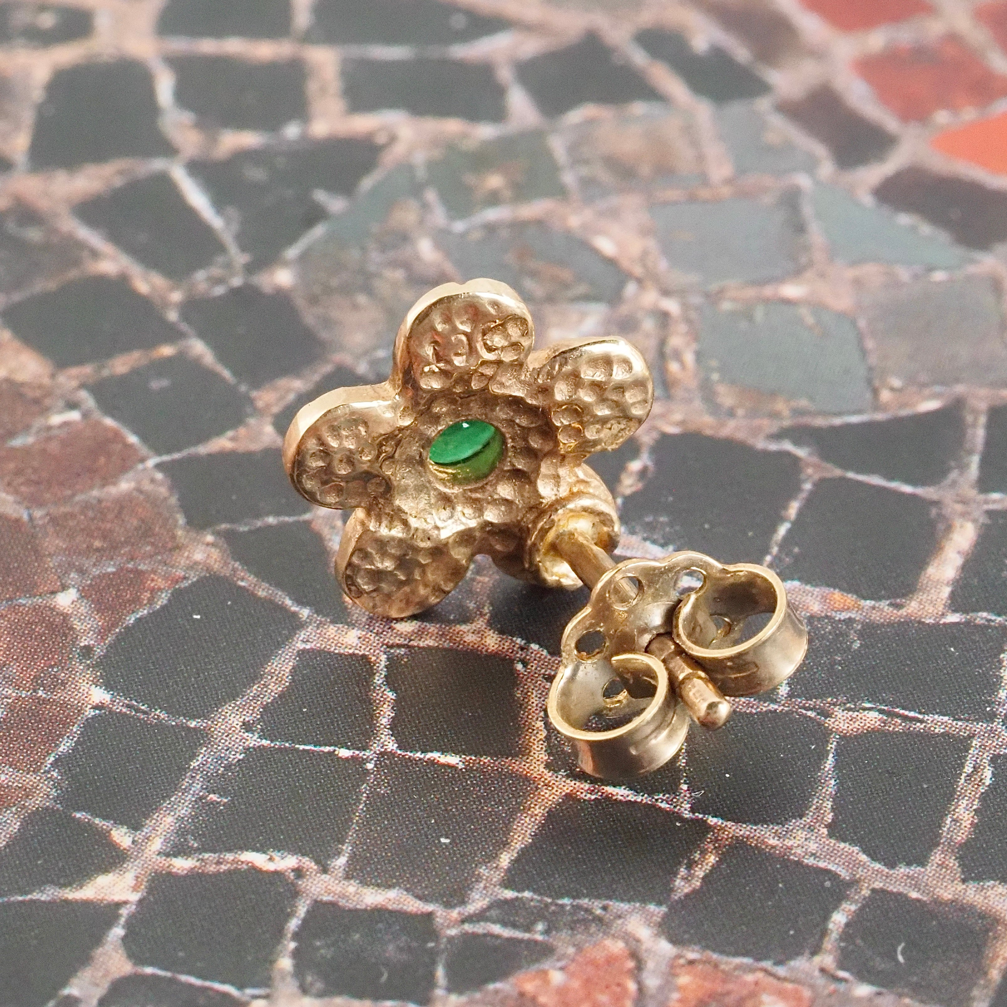 Vintage Emerald Flower 9k Studs