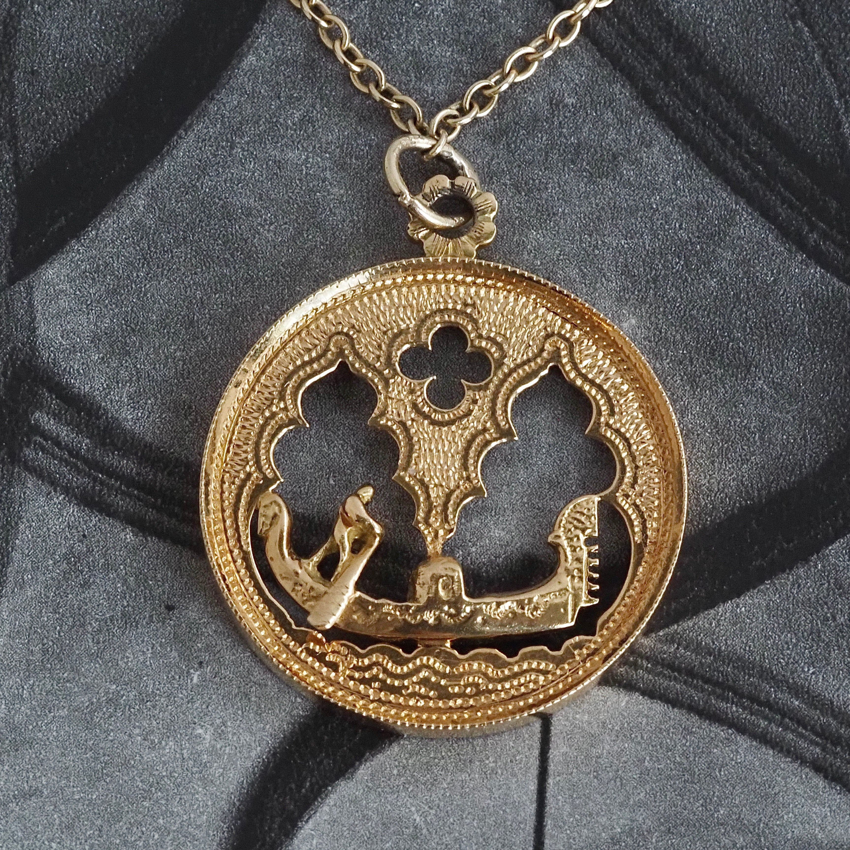 Vintage Venetian Cutout 18k Gold Pendant and Matching Quatrefoil Station Link 14k Gold Chain Necklace