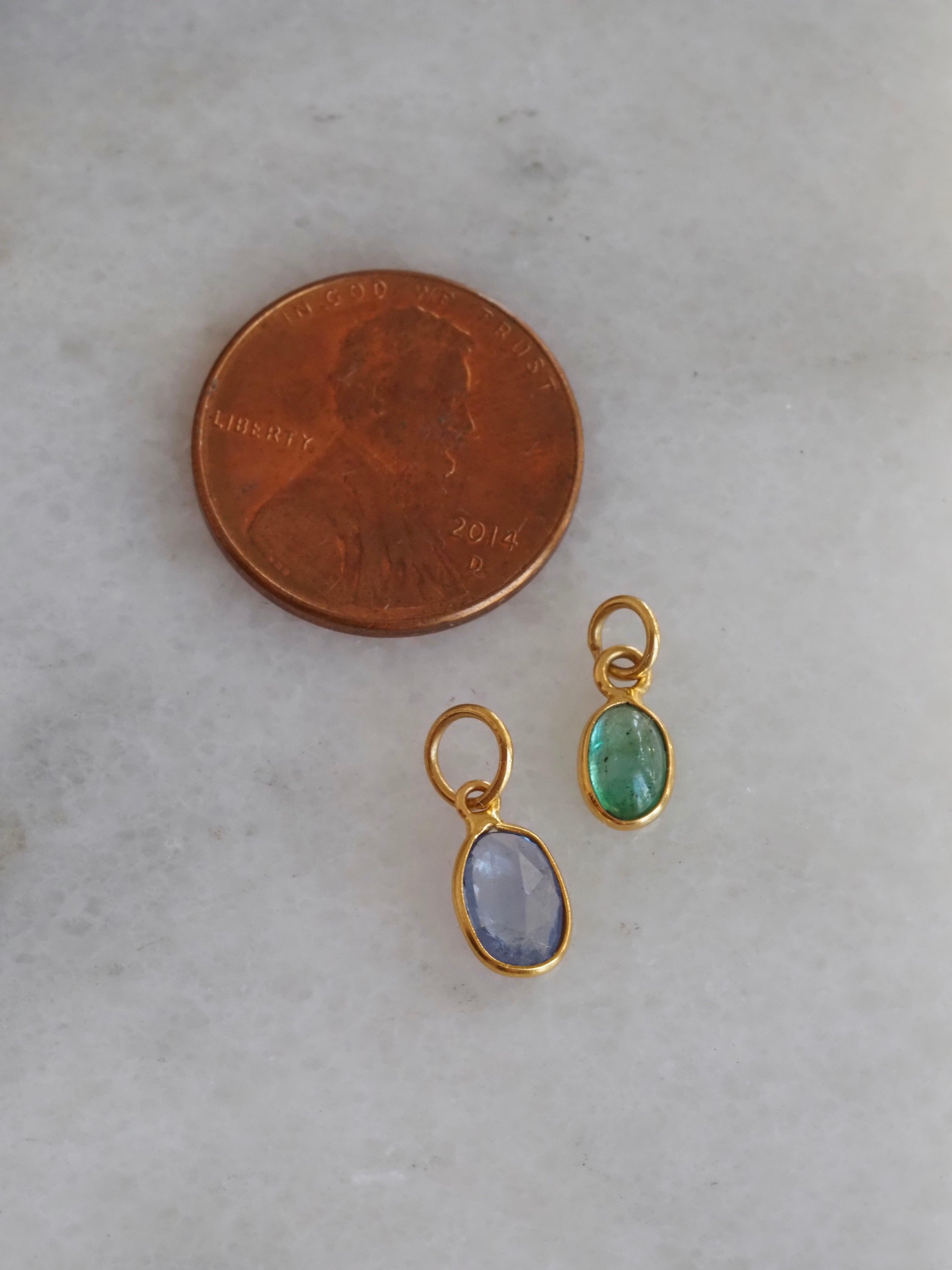 Vintage 18k Gold Emerald Cabochon Pendant