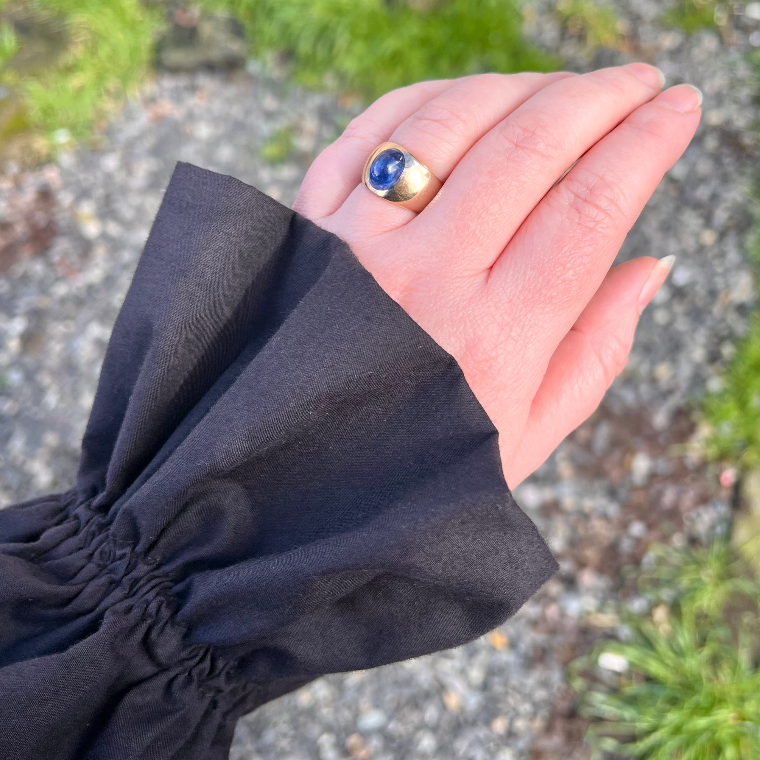 Vintage 14k Gold Natural Sapphire Sugarloaf Cabochon Ring