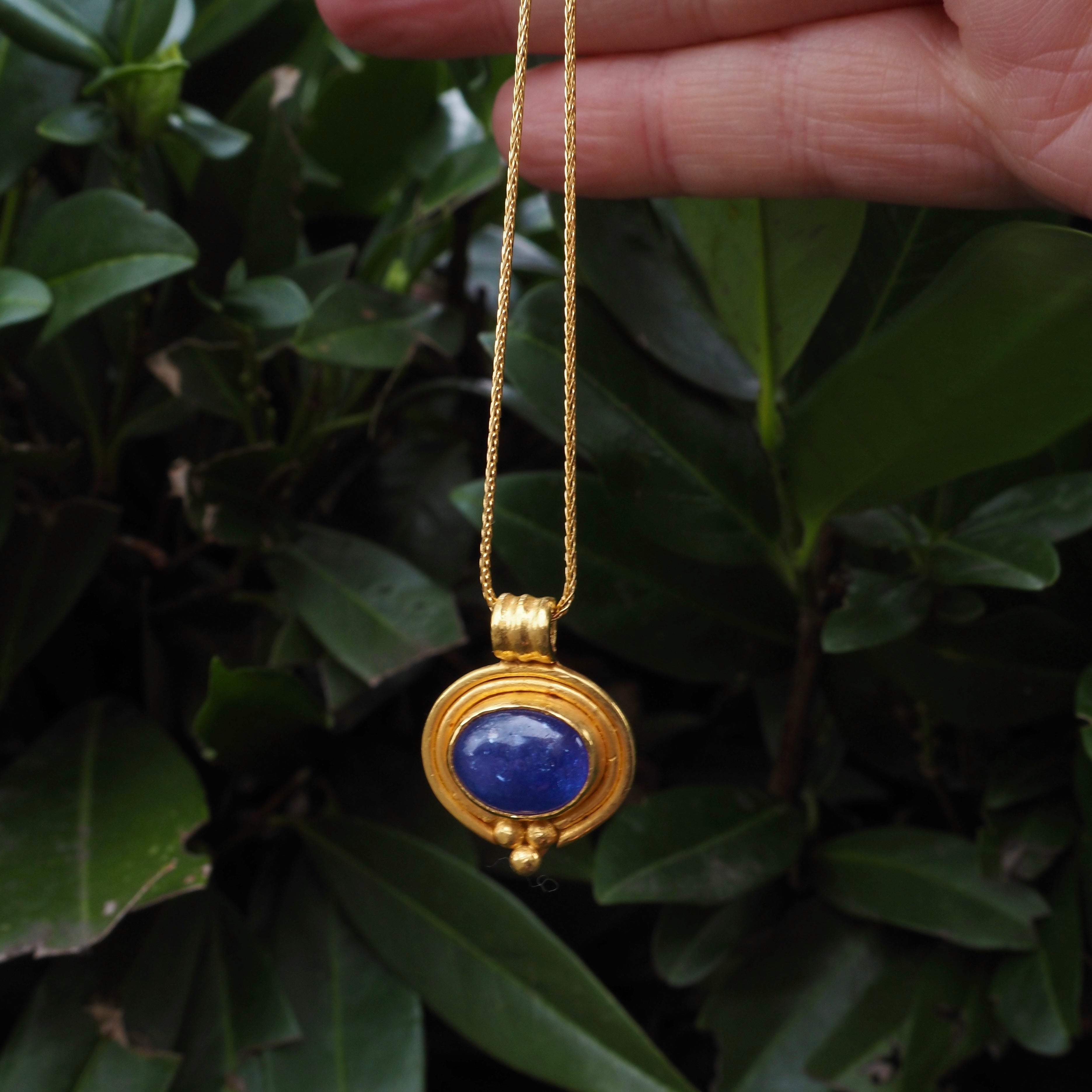 Vintage Tanzanite Cabochon 22k Gold Pendant