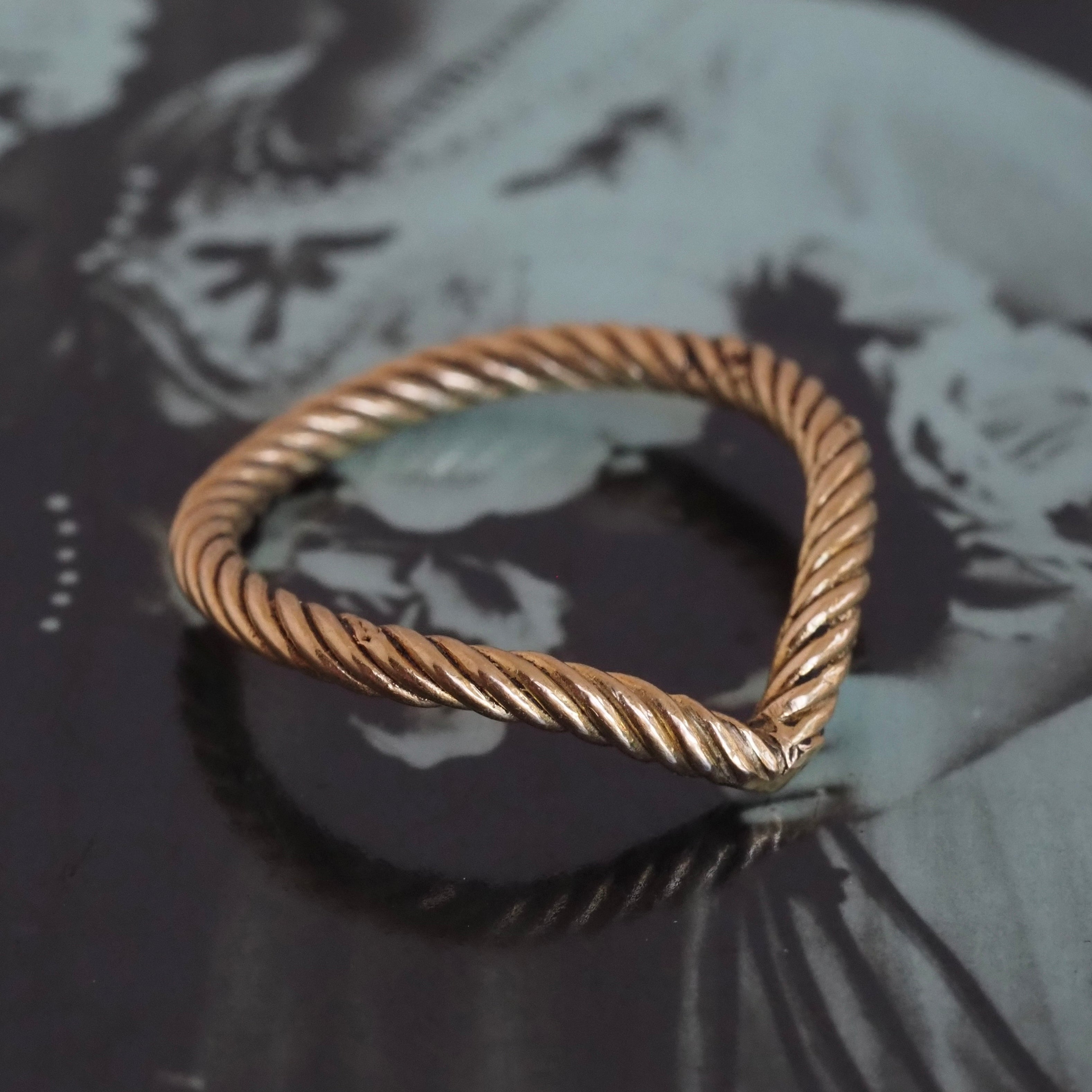 Vintage Twisted V 14k Gold Ring