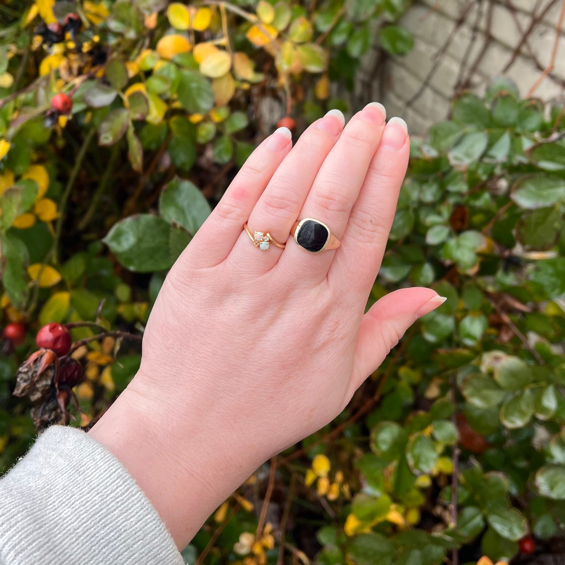 Vintage Onyx Signet 10k Gold Ring