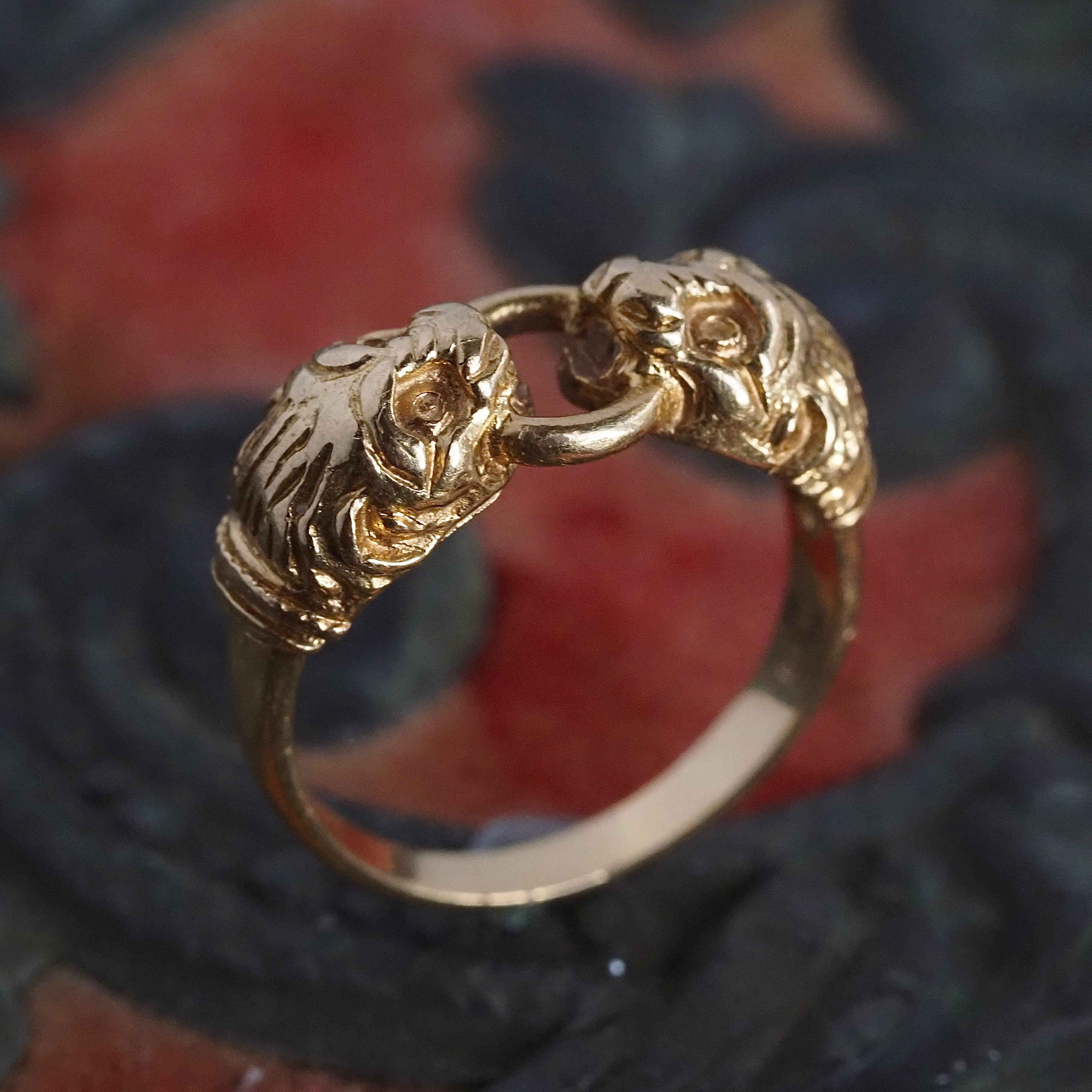 Vintage Ancient Style 18k Gold Double Lion Head Ring