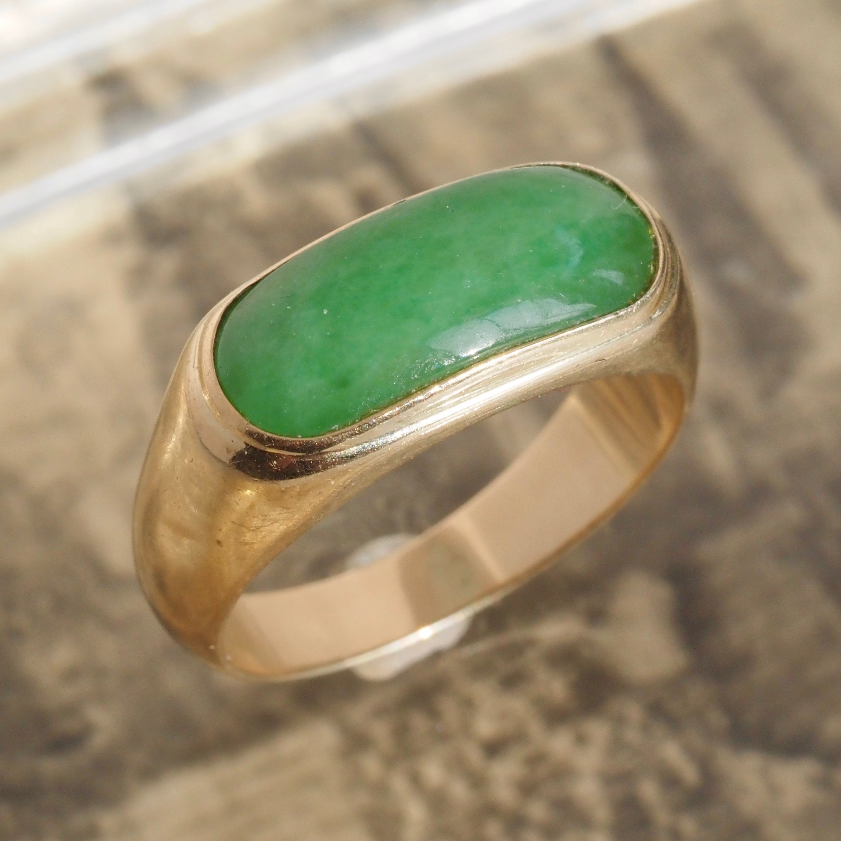 Vintage 14k Gold Jade Saddle Ring