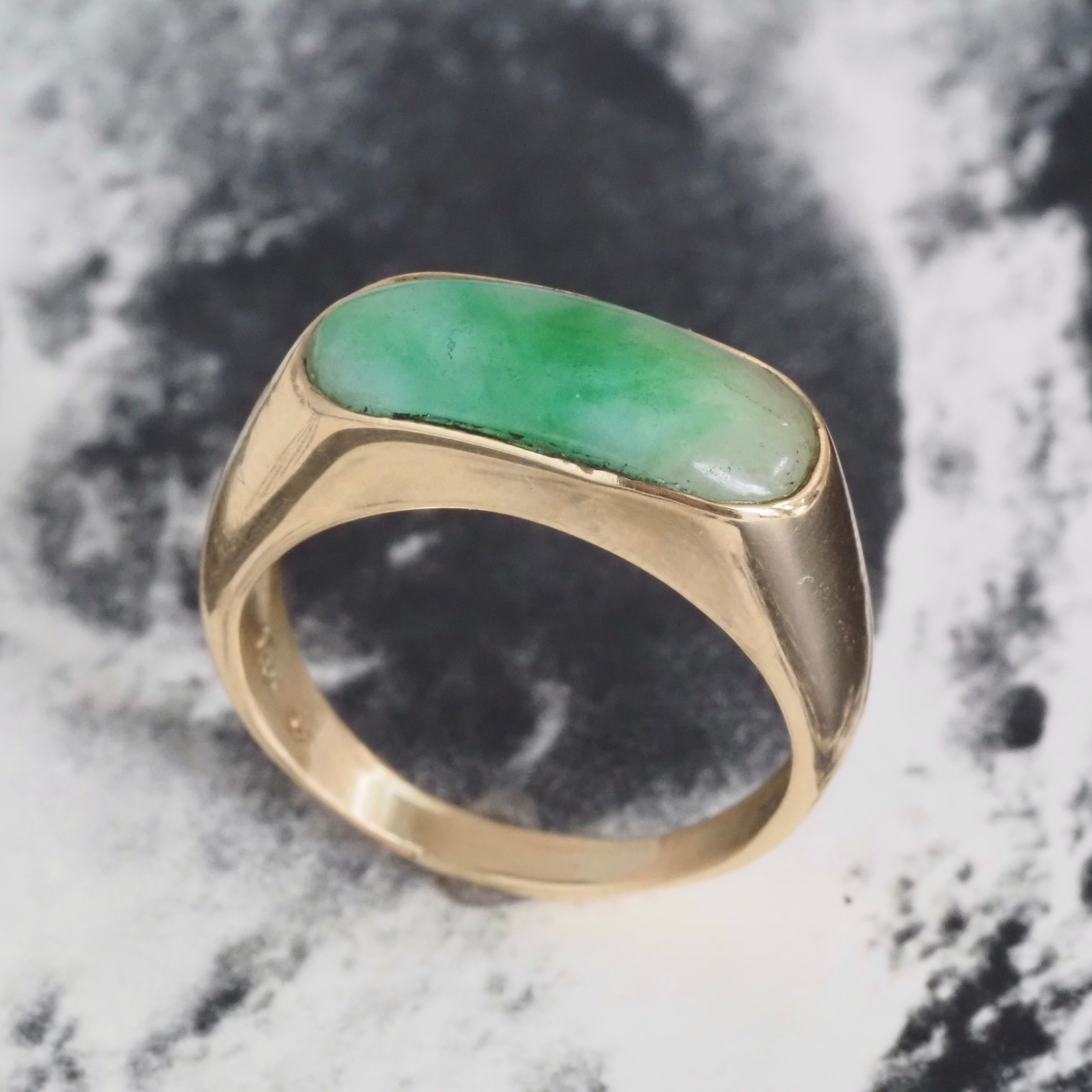 Vintage Moss In Snow Jade Saddle 14k Gold Ring