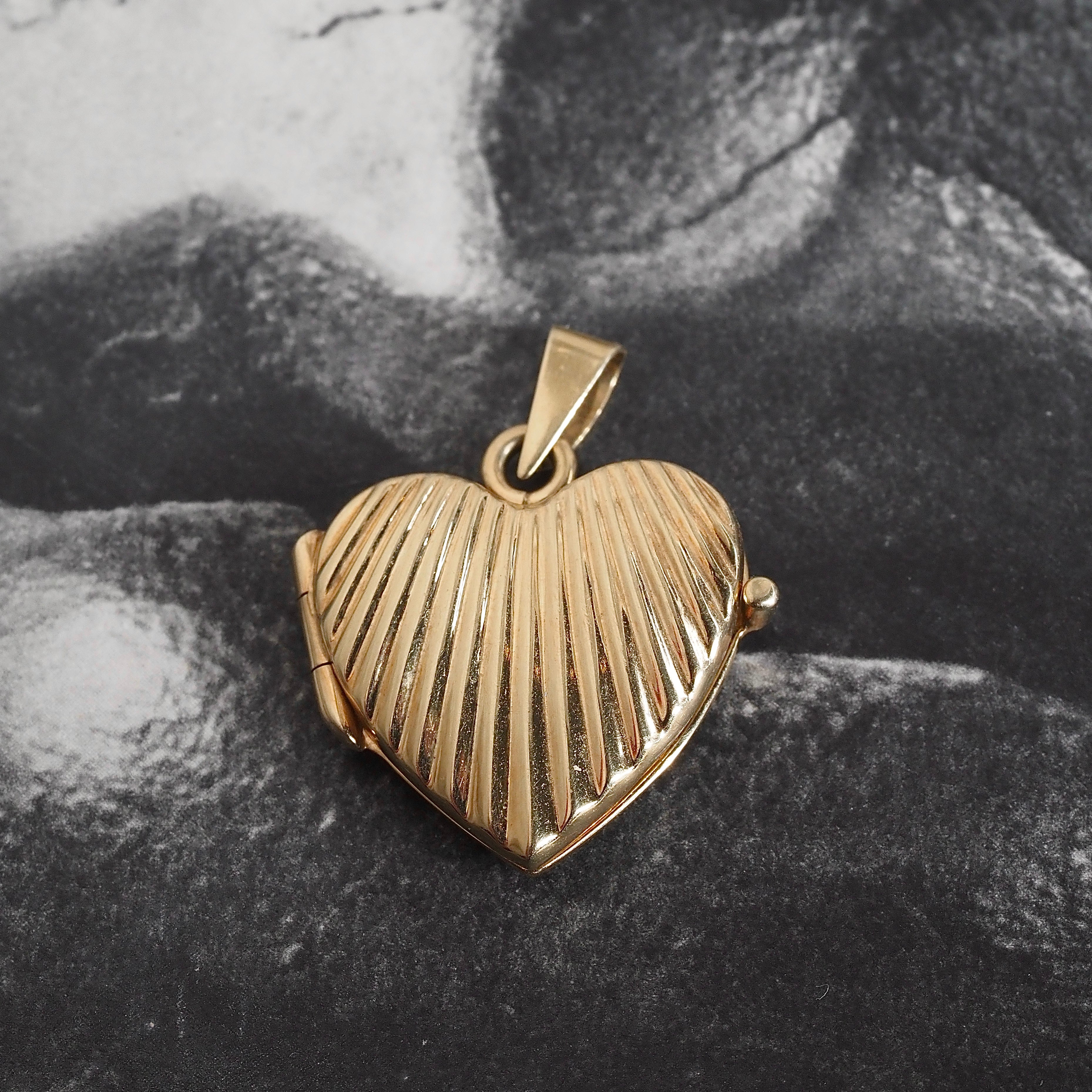 Vintage Italian Heart 14k Gold Locket