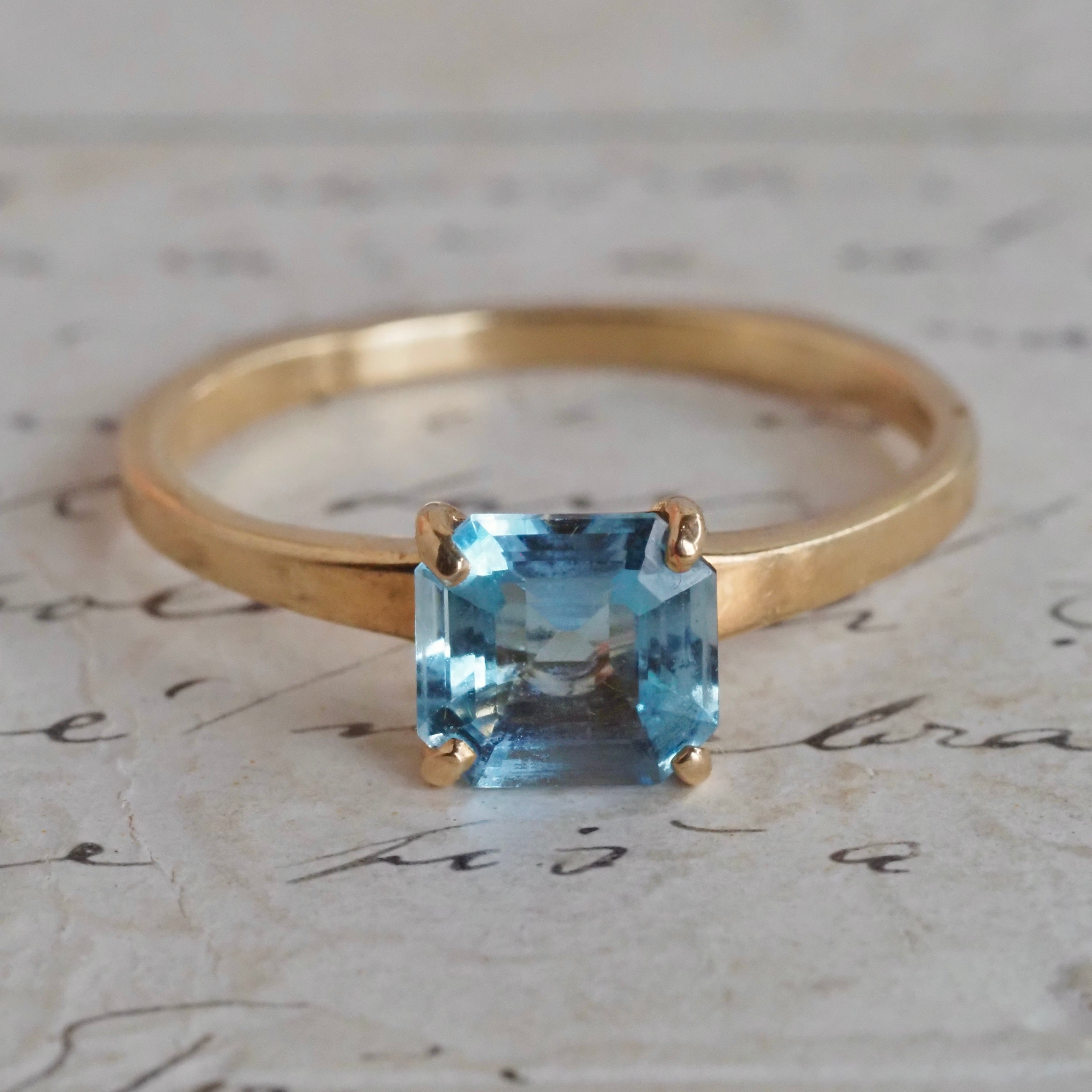 Vintage 14k Gold Aquamarine Ring