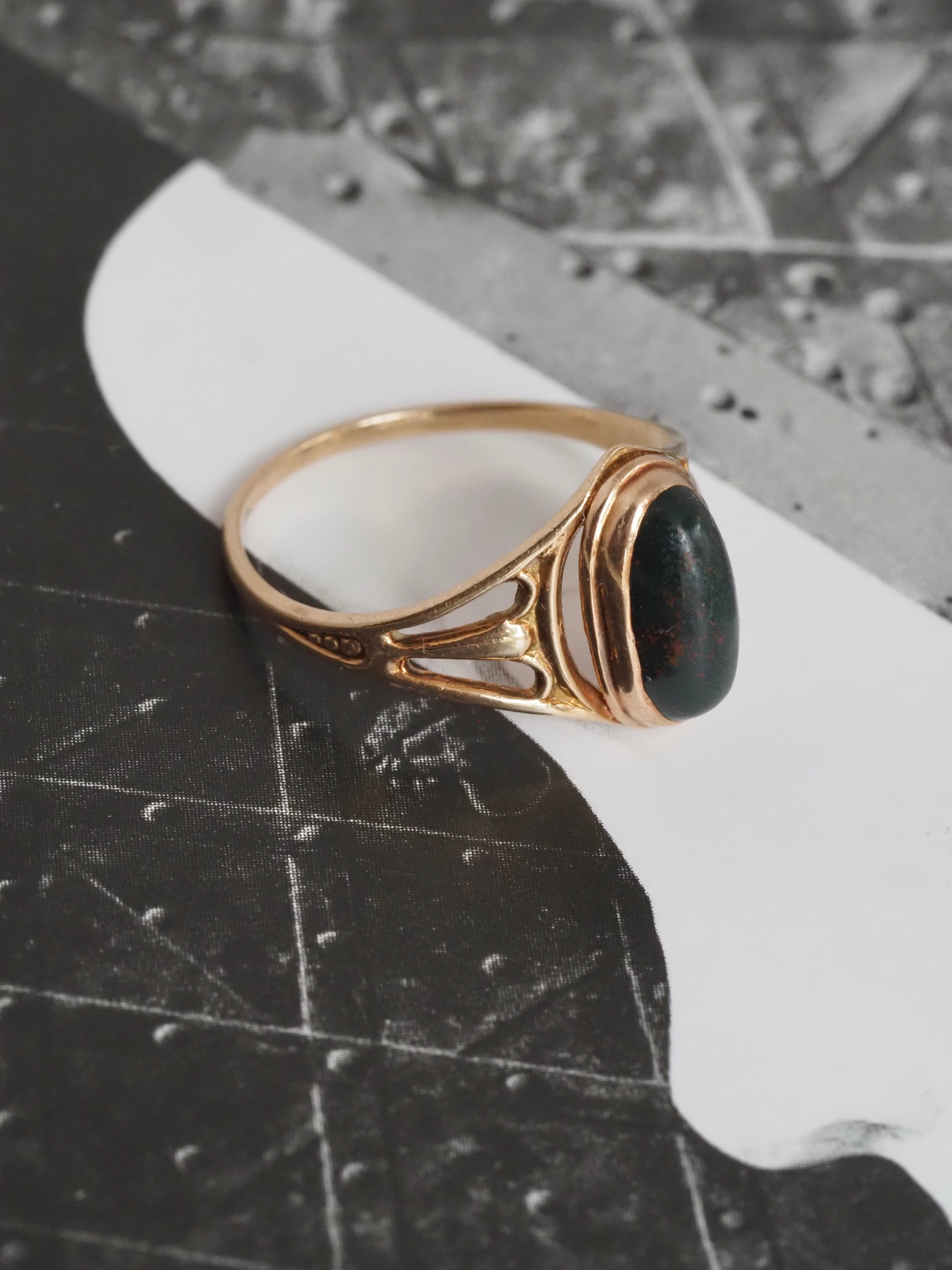 Antique Art Nouveau Bloodstone 10k Gold Ring