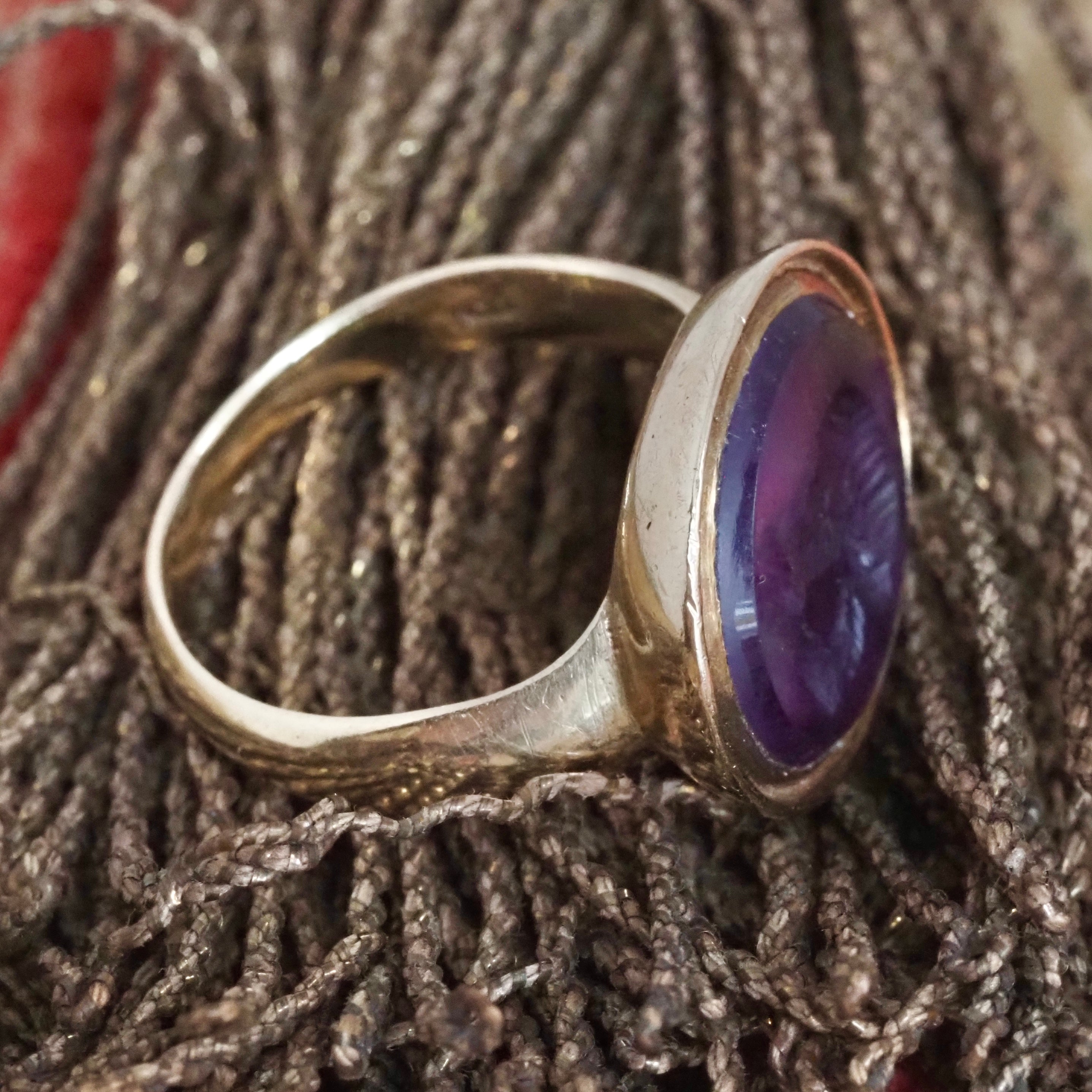 Antique Amethyst Zeus Intaglio in Vintage English 9k Gold Ring