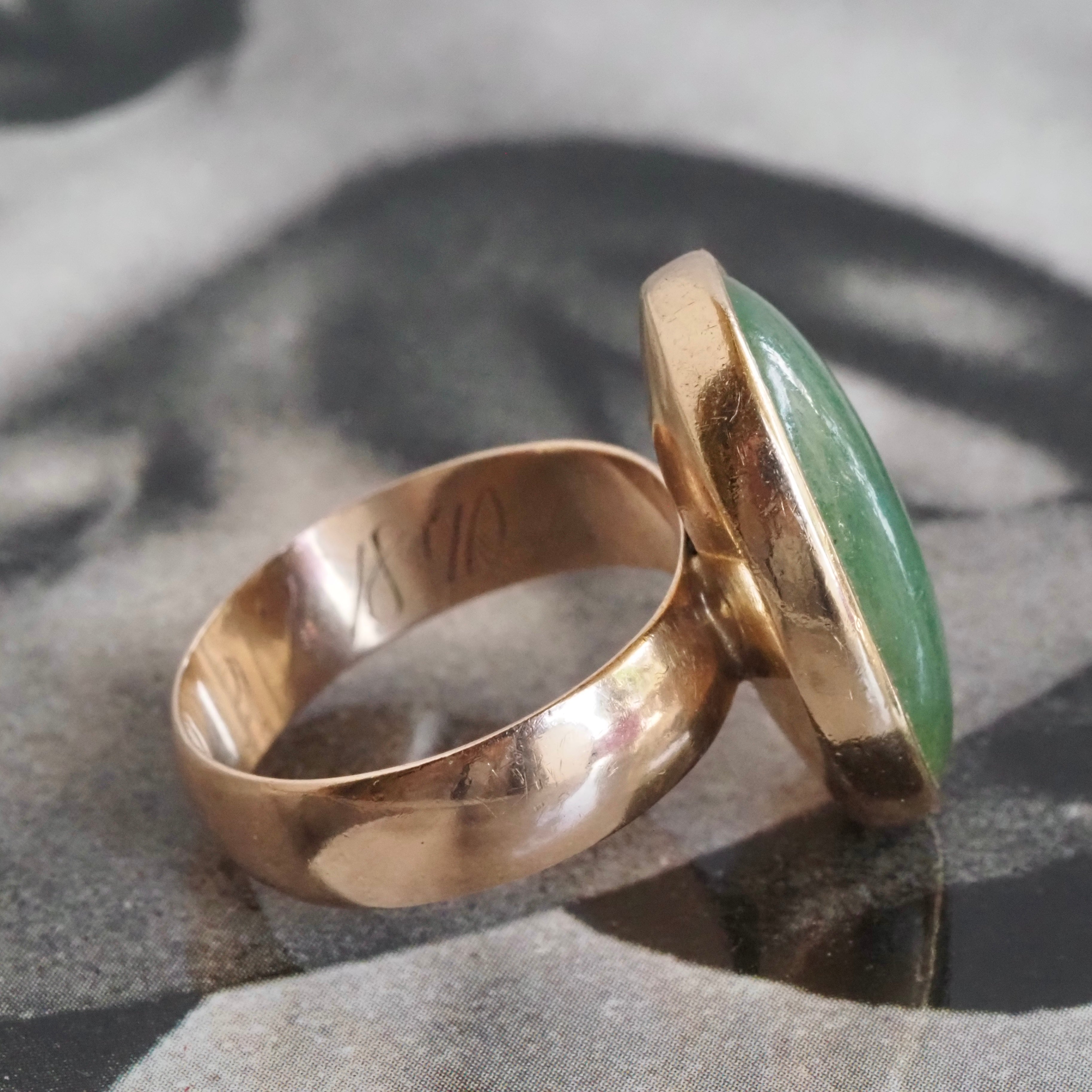 Vintage Jade Cabochon 14k Gold Ring with Antique Band