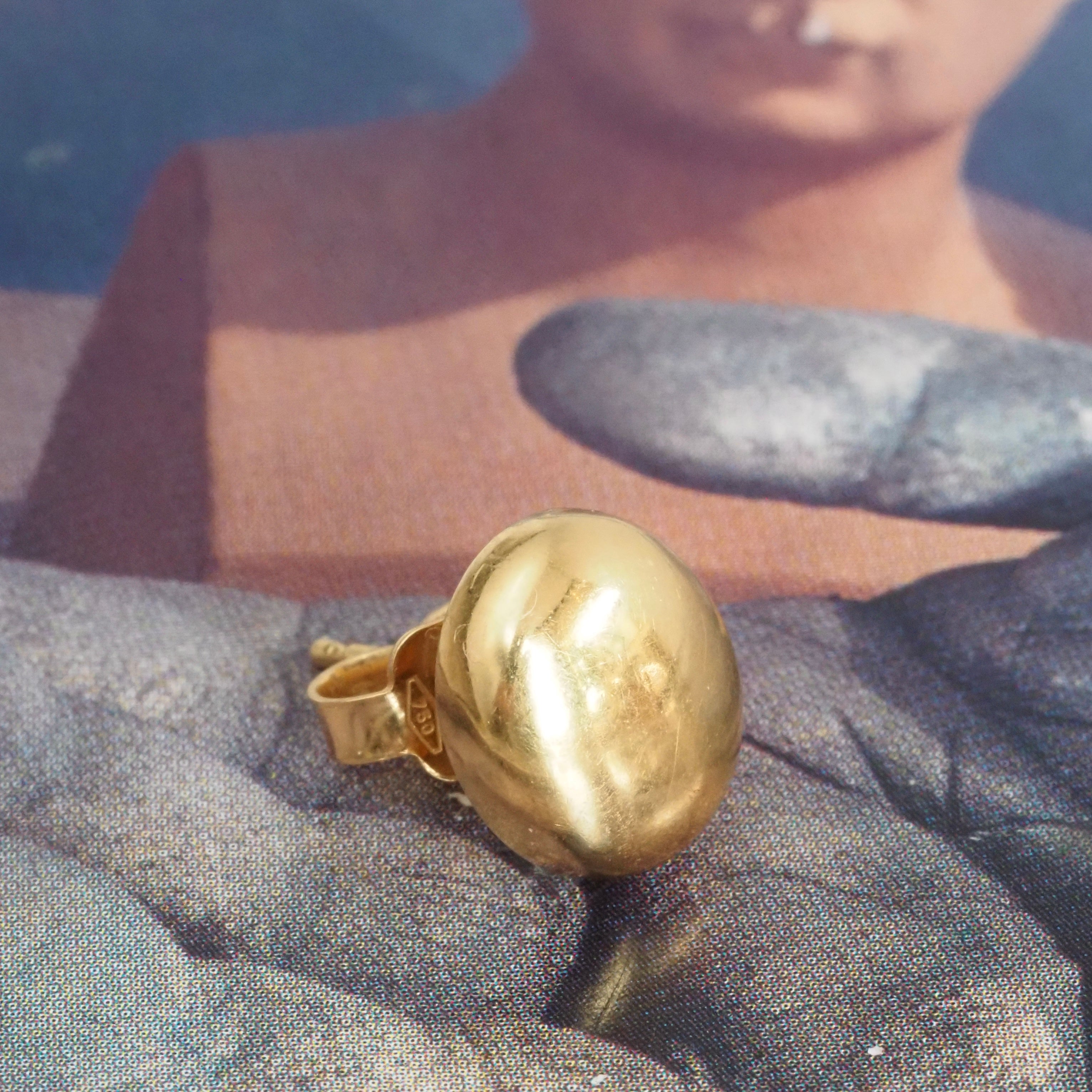 Vintage Italian 18k Gold Oval Stud Earrings