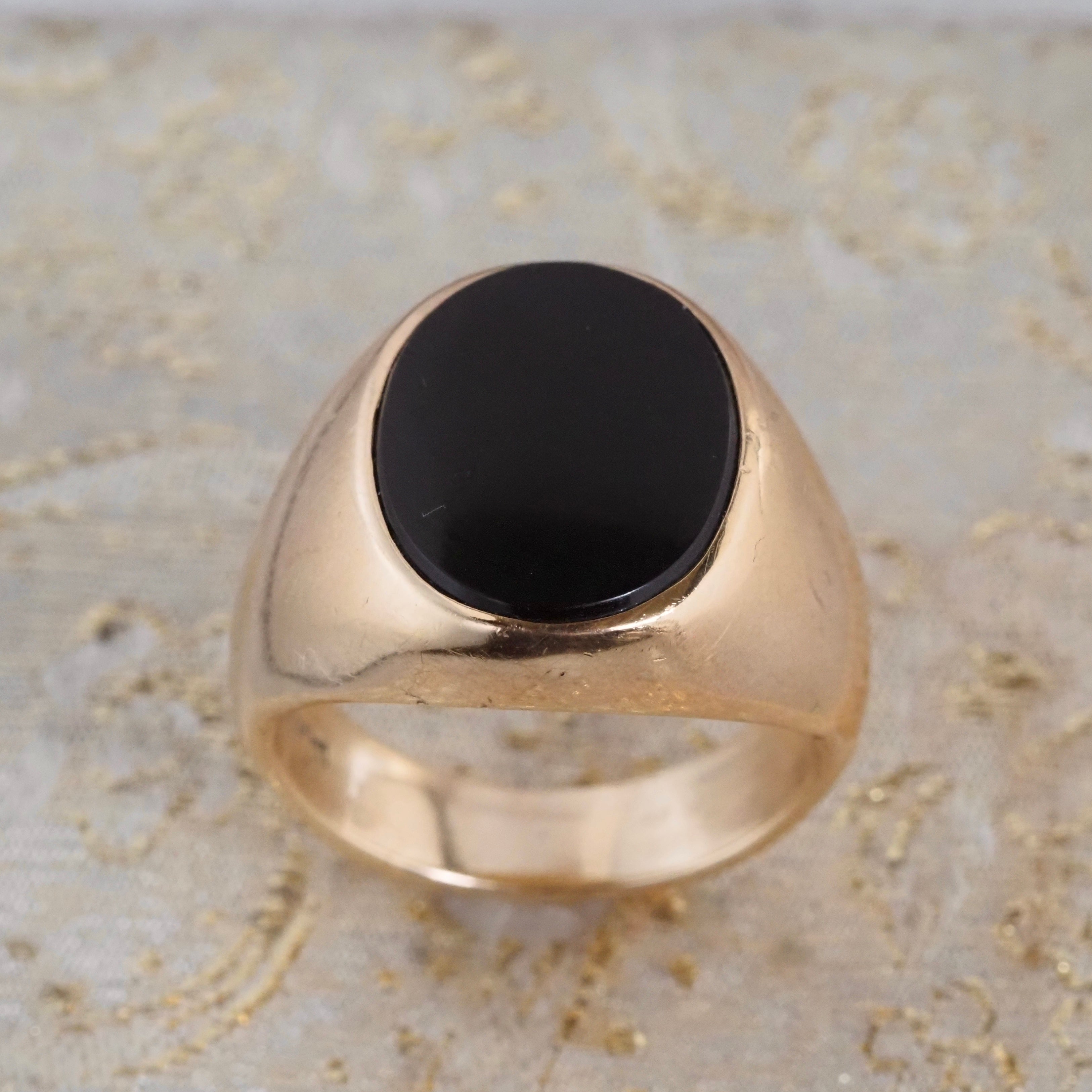 Vintage Onyx Solid 10k Gold Signet Ring