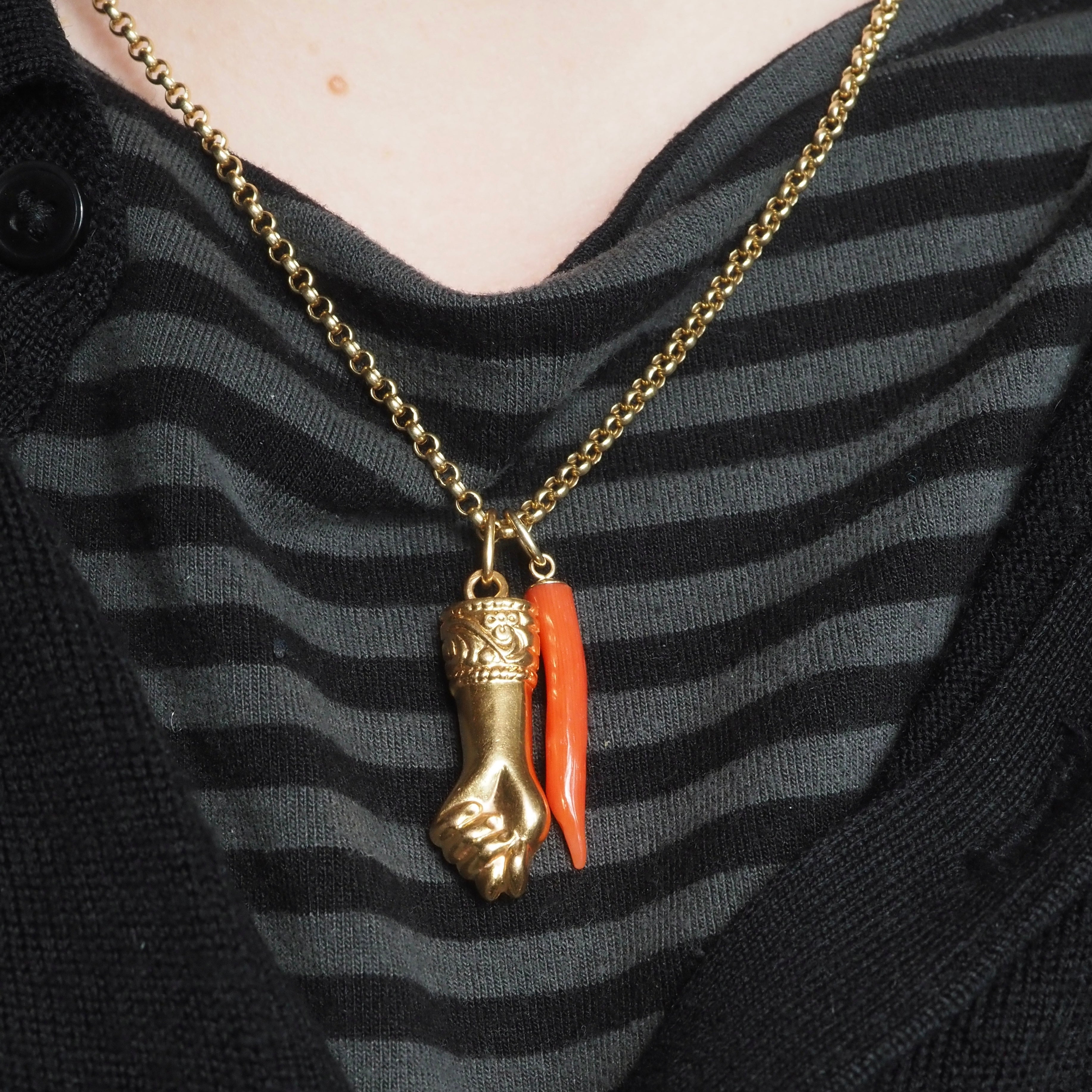 Antique 18k Gold Mano Figa Pendant