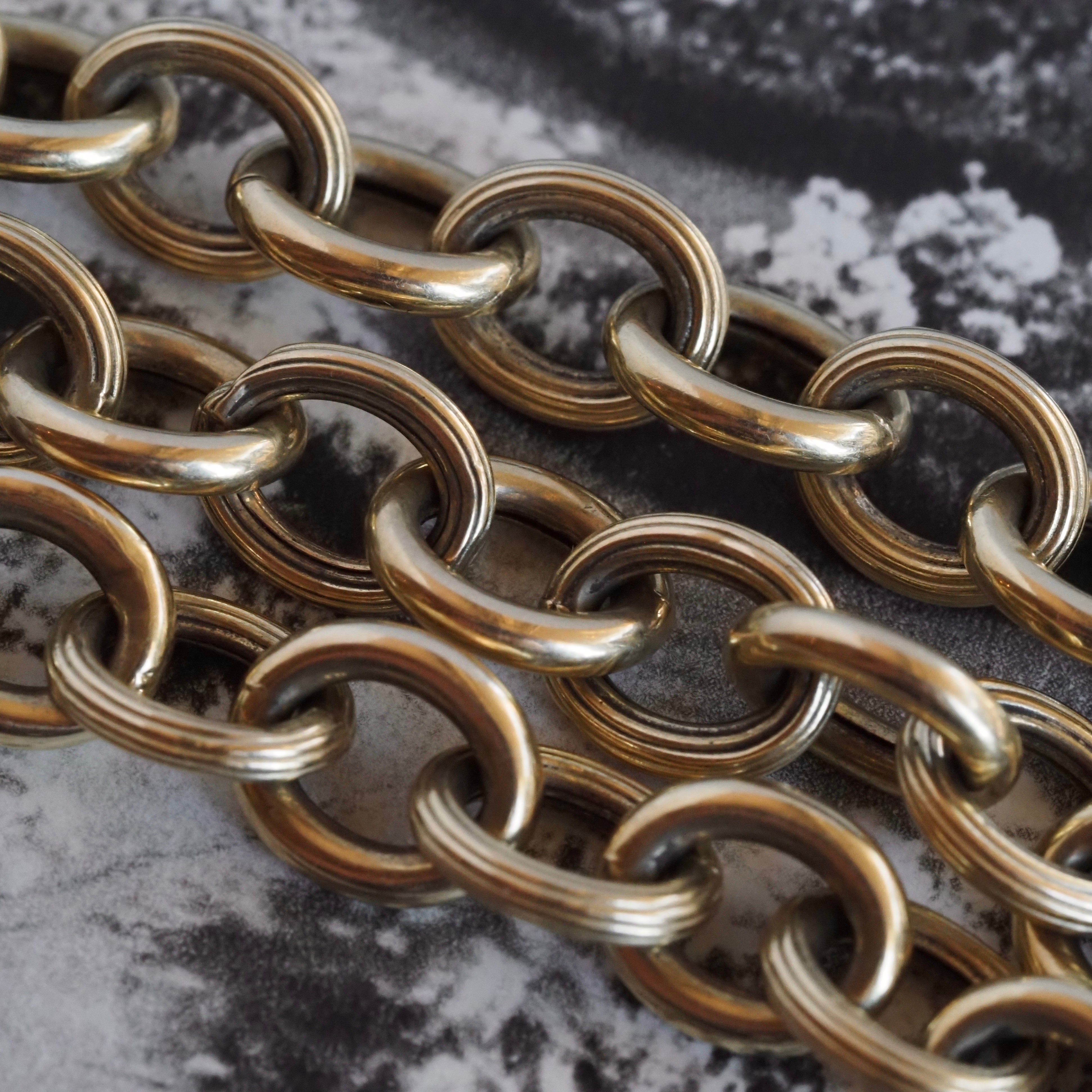 Vintage Italian 14k Gold Fluted Oval Link Chain Bolt Clasp Bracelet