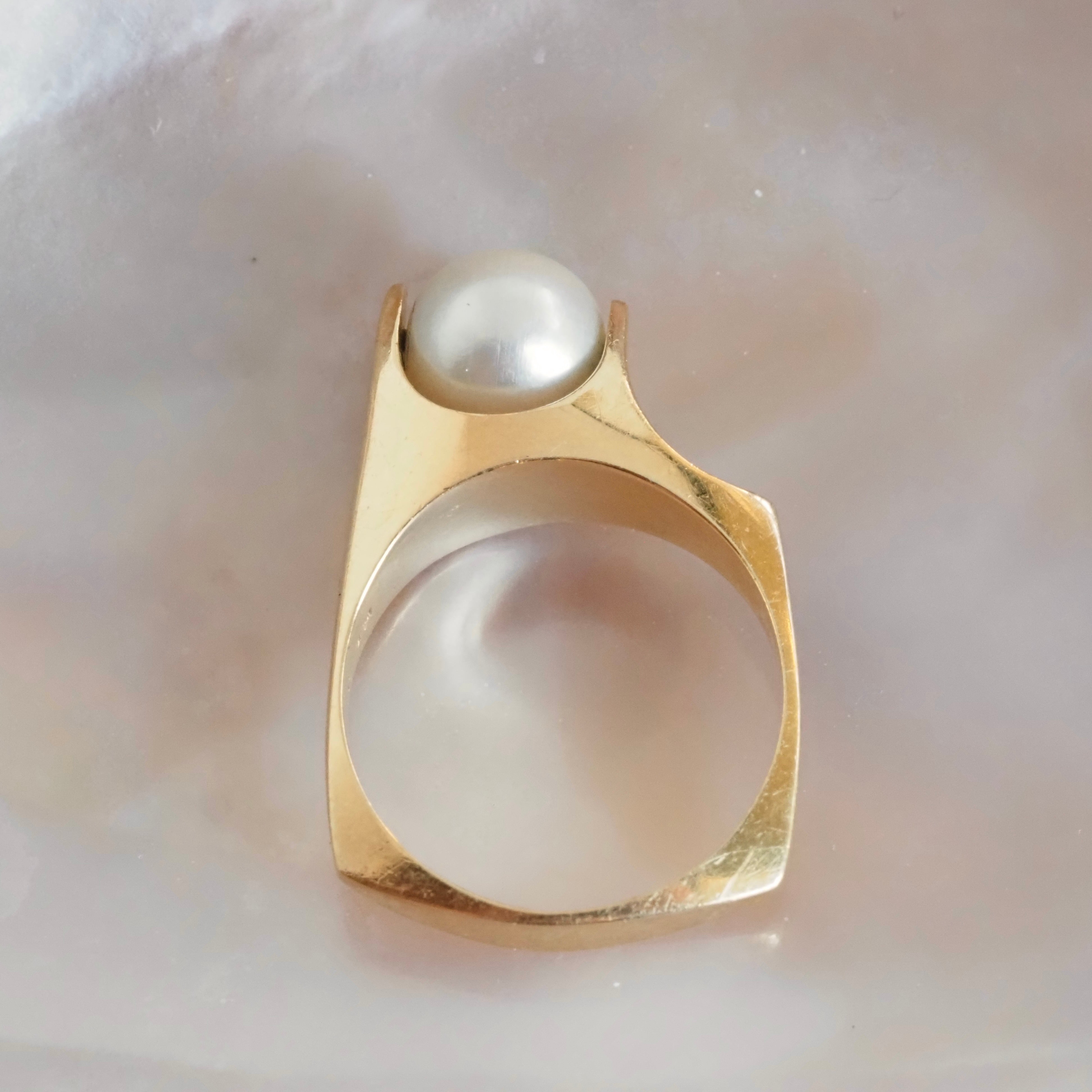 Vintage Mid-Century Modern Pearl Spinner Ring