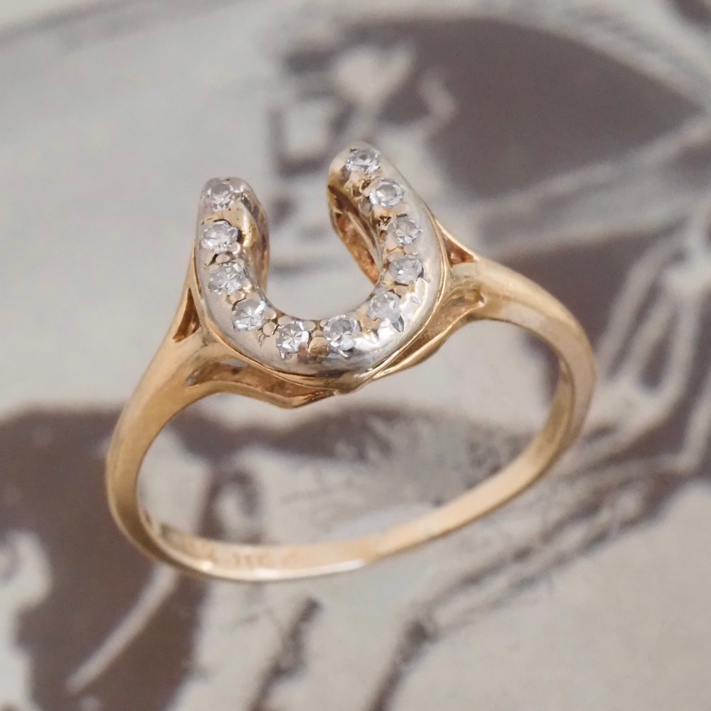 Vintage Horseshoe Diamond 14k Gold Ring