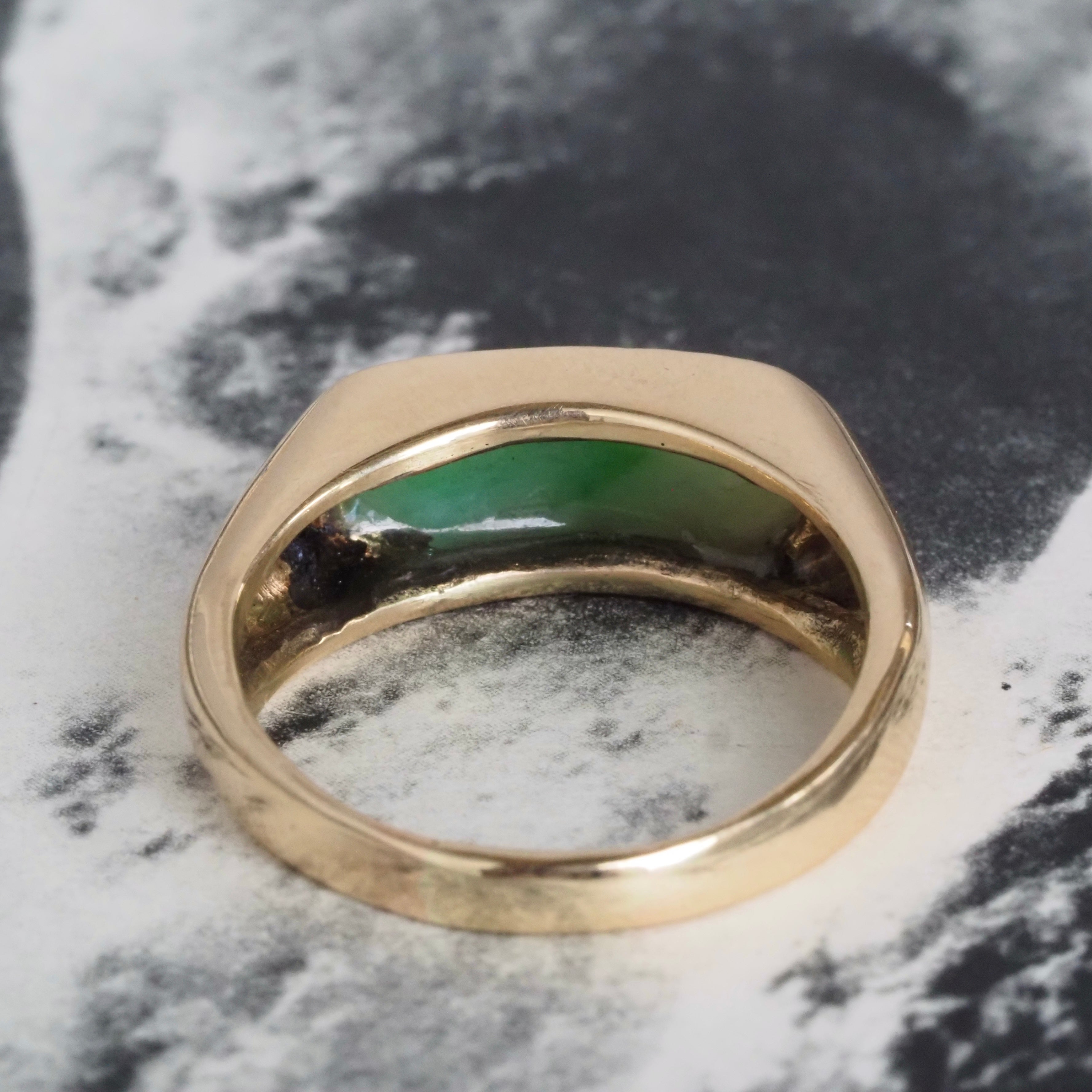 Vintage Moss In Snow Jade Saddle 14k Gold Ring
