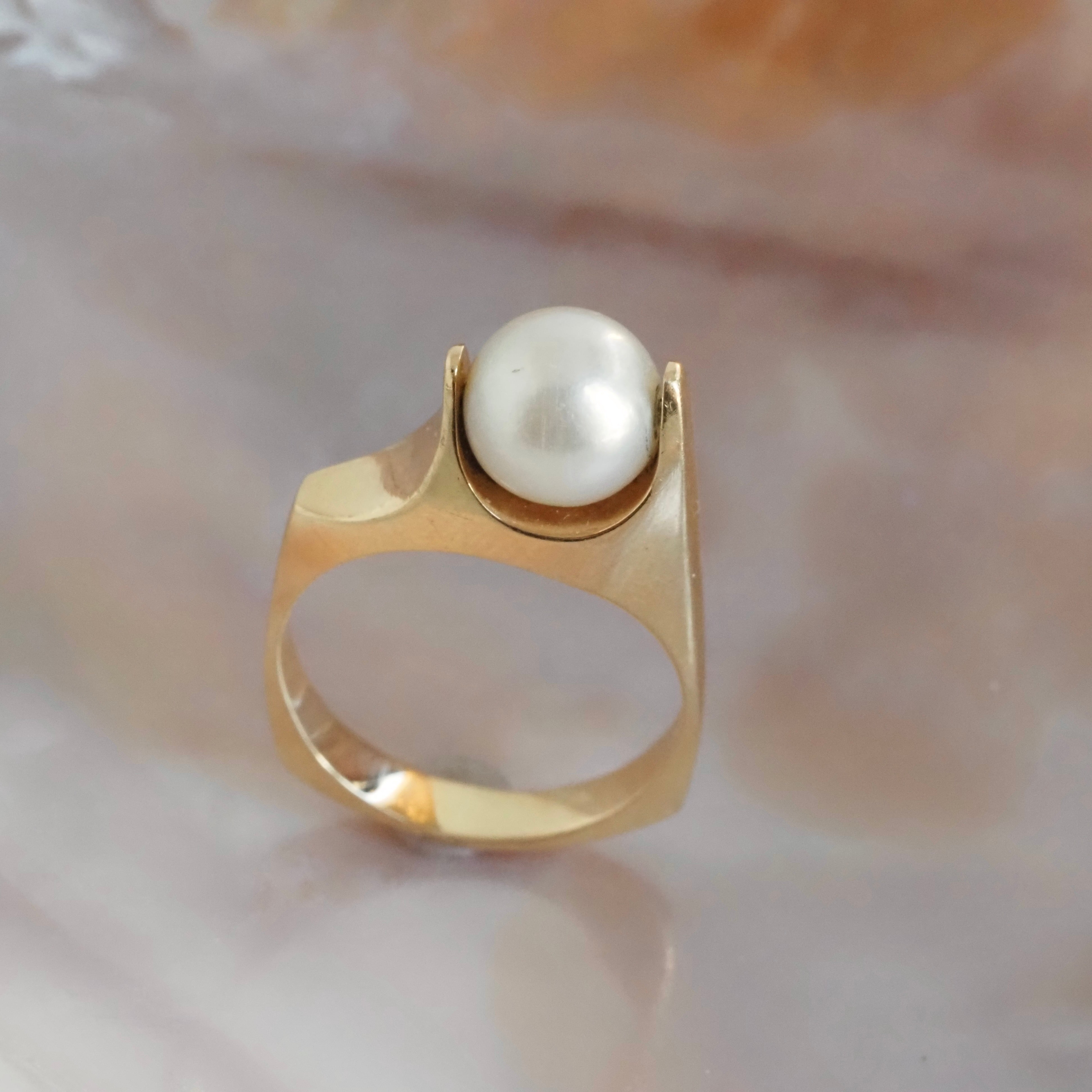 Vintage Mid-Century Modern Pearl Spinner Ring