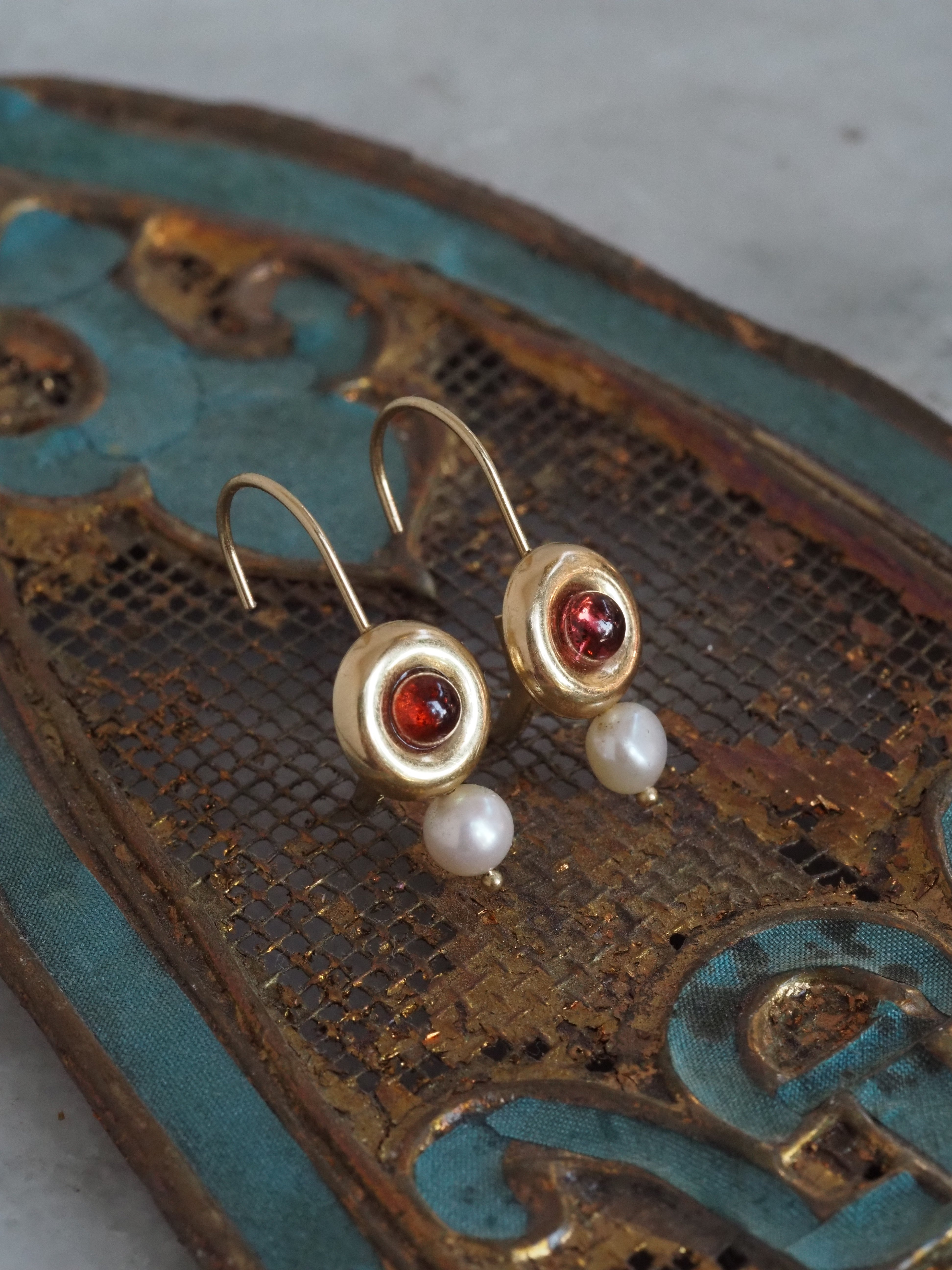 Vintage Garnet and Pearl 14k Gold Leverback Earrings