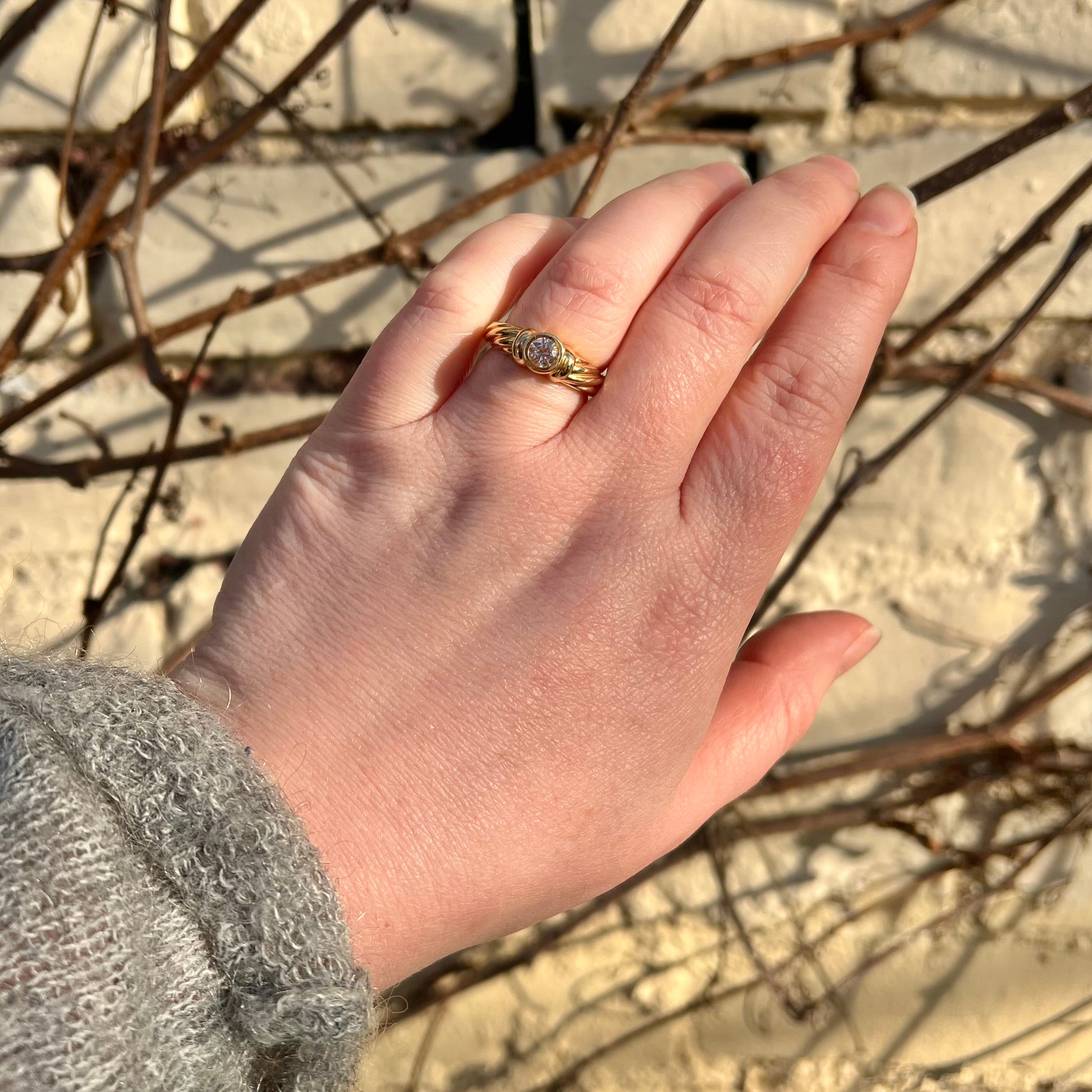Vintage White Sapphire 14k Gold Ring