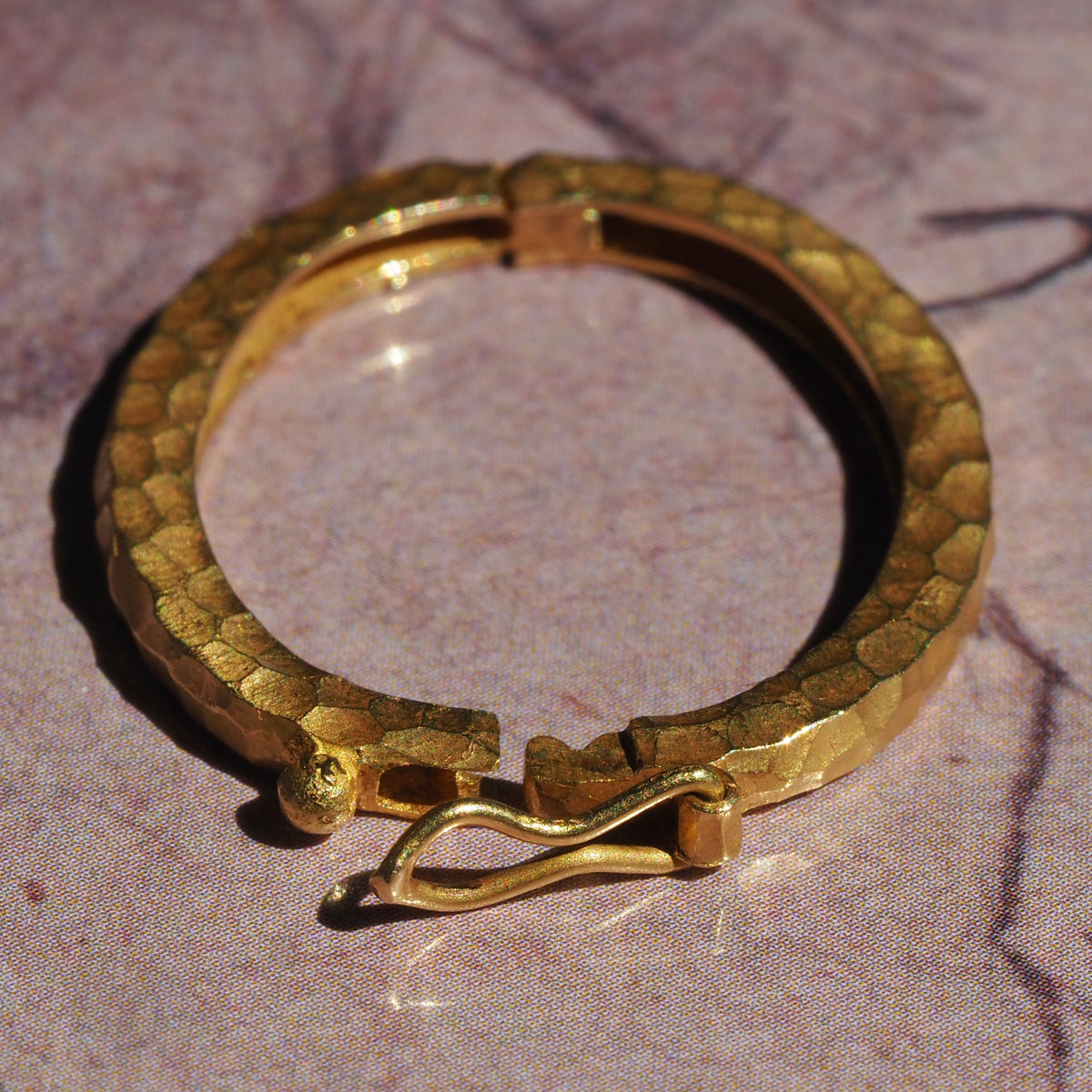Vintage Portuguese 19k Gold Hammered Hinged Charm Holder