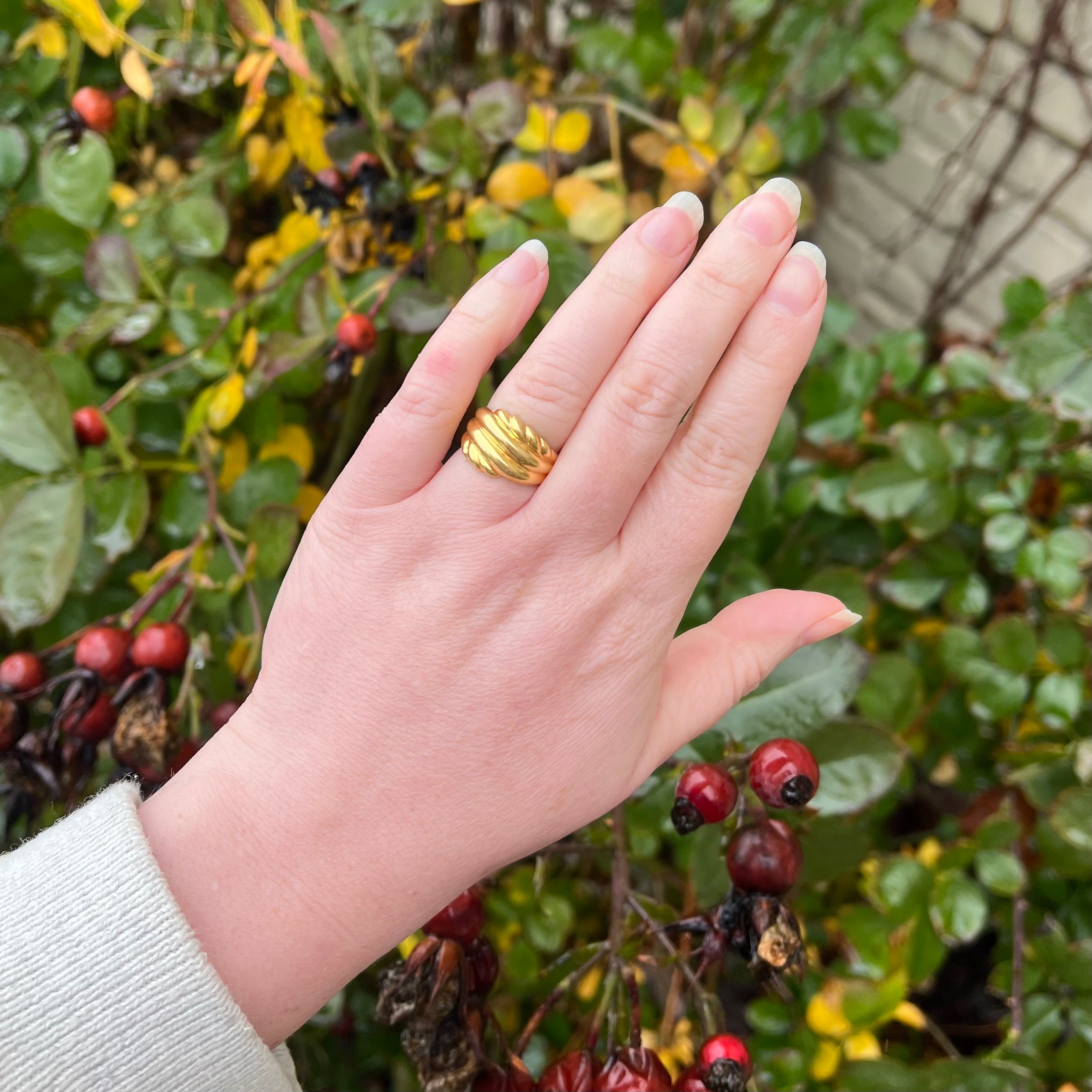 Vintage Twisty Domed 18k Gold Ring