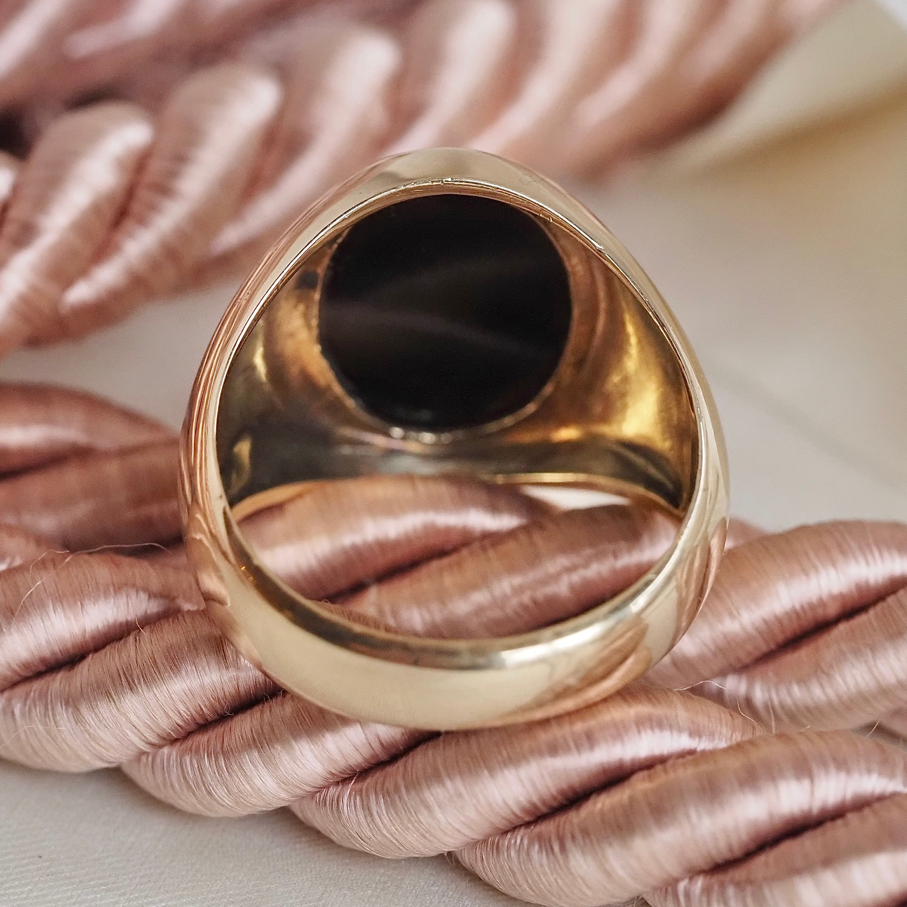 Vintage Onyx 10k Gold Signet Ring