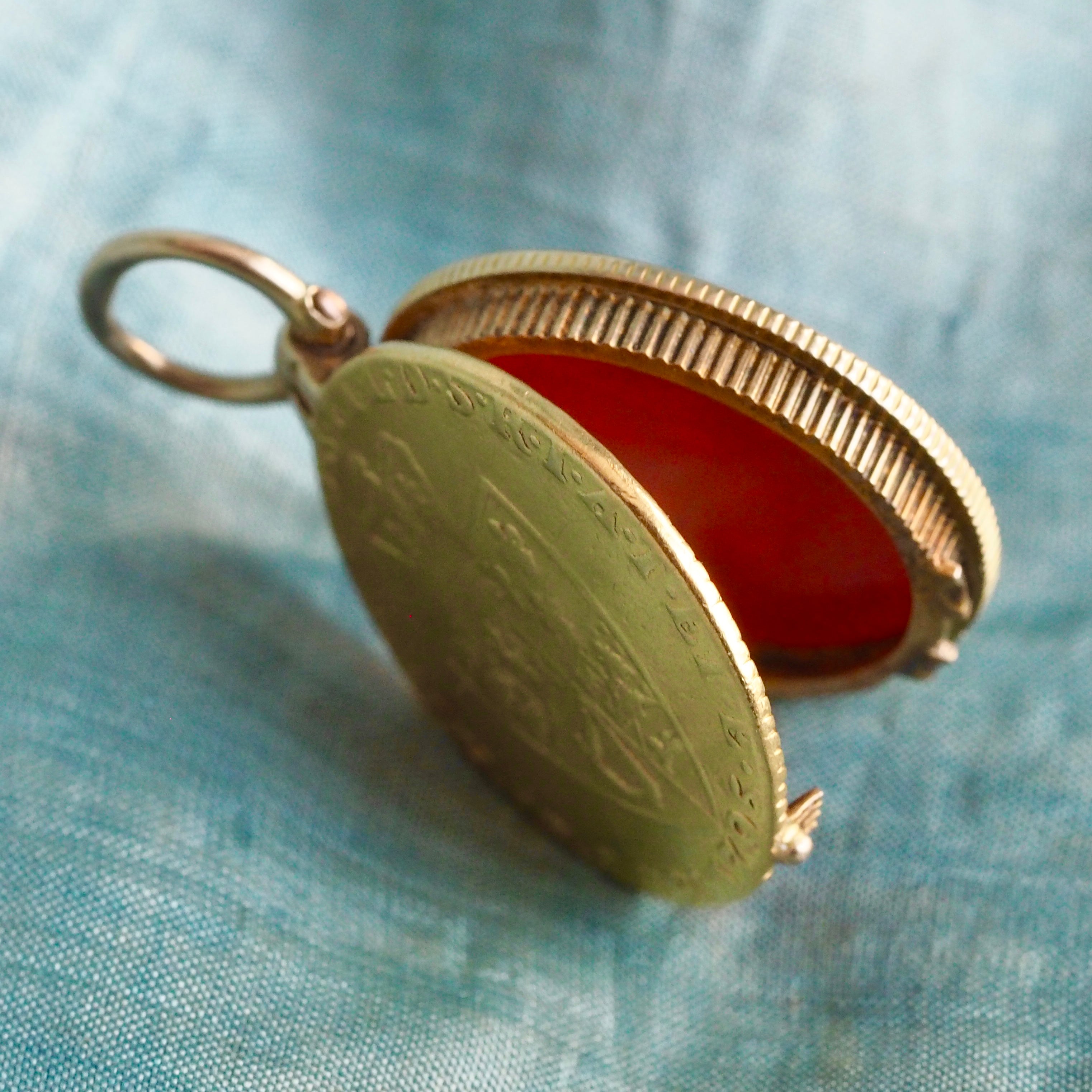 Antique Victorian Carnelian & c. 1795 22k Spade Guinea Coin Locket