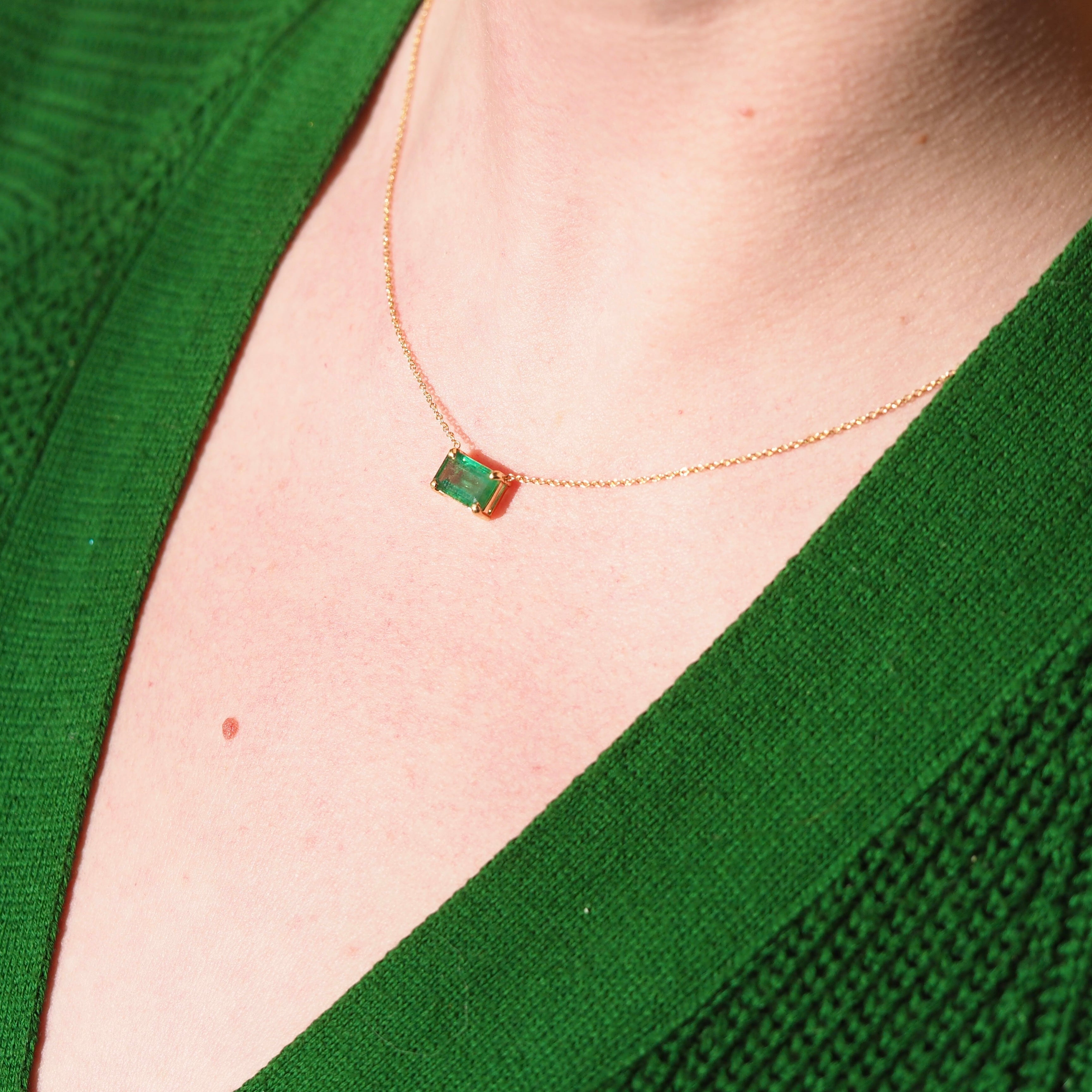 Vintage 18k Gold East West Emerald Necklace