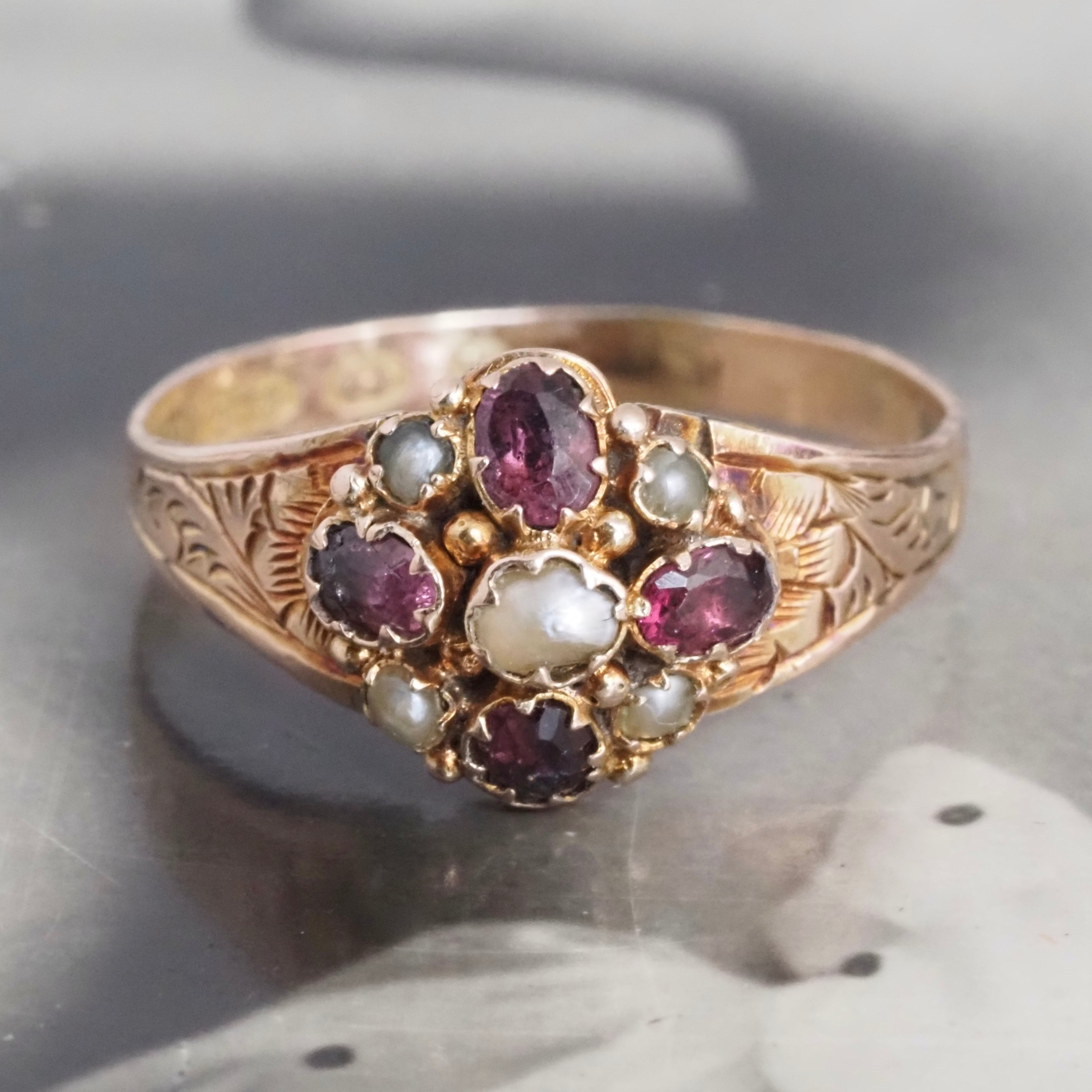 Antique Victorian c. 1871 English 9k Gold Garnet & Seed Pearl Ring