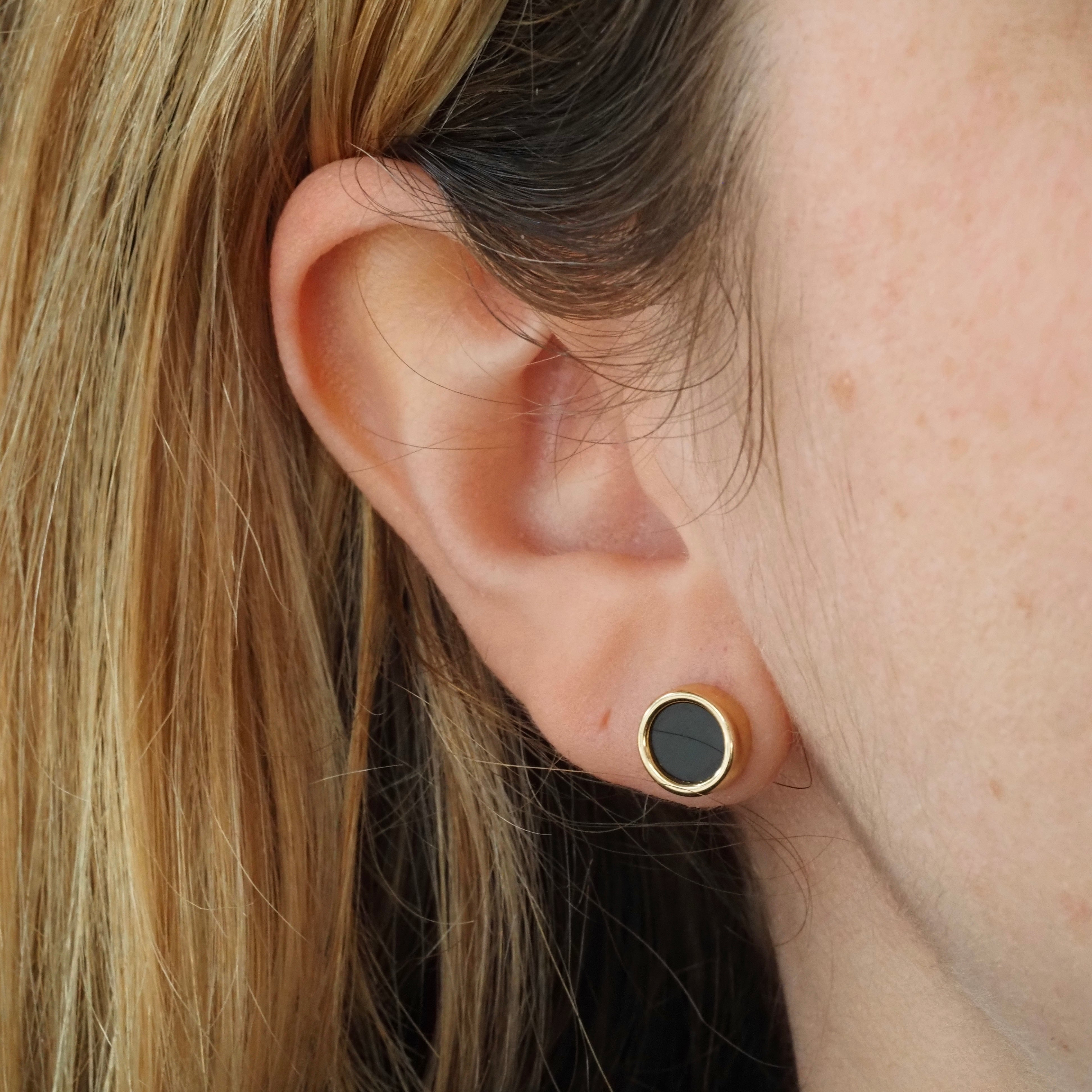 Vintage Tiffany Onyx 14k Gold Post Earrings