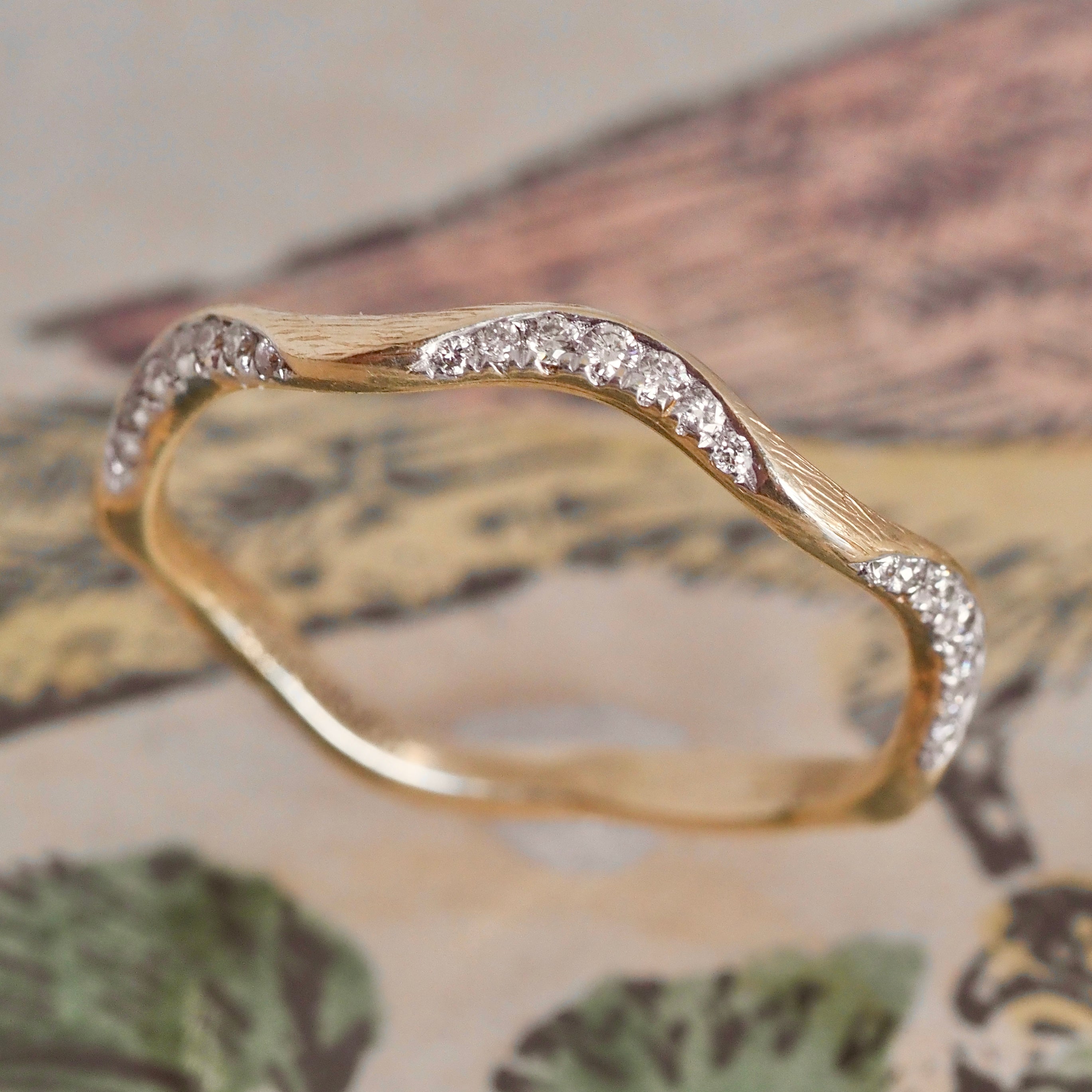 Vintage 14k Gold Diamond Wavy Band